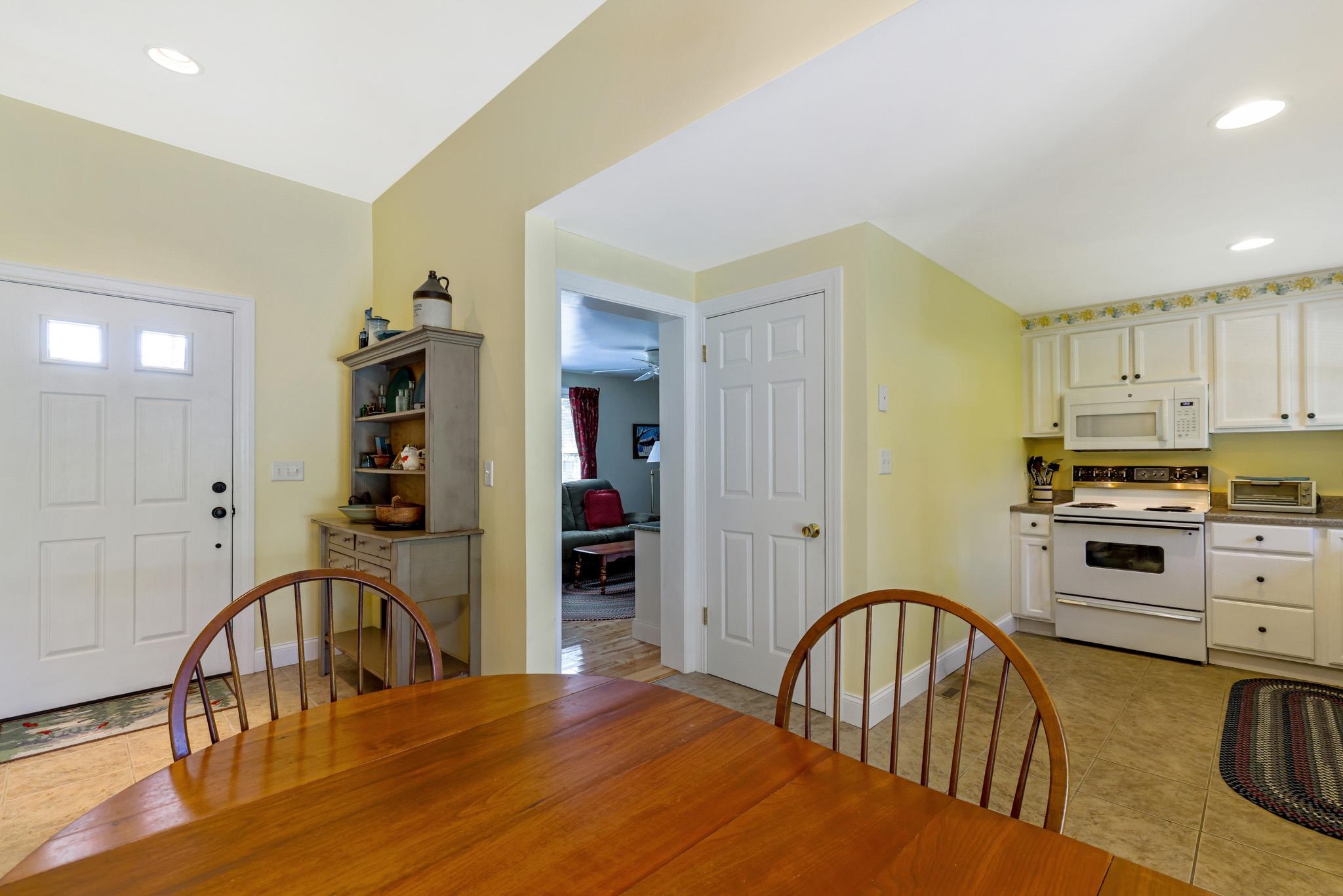 11 Foster Terrace Property Photo 20