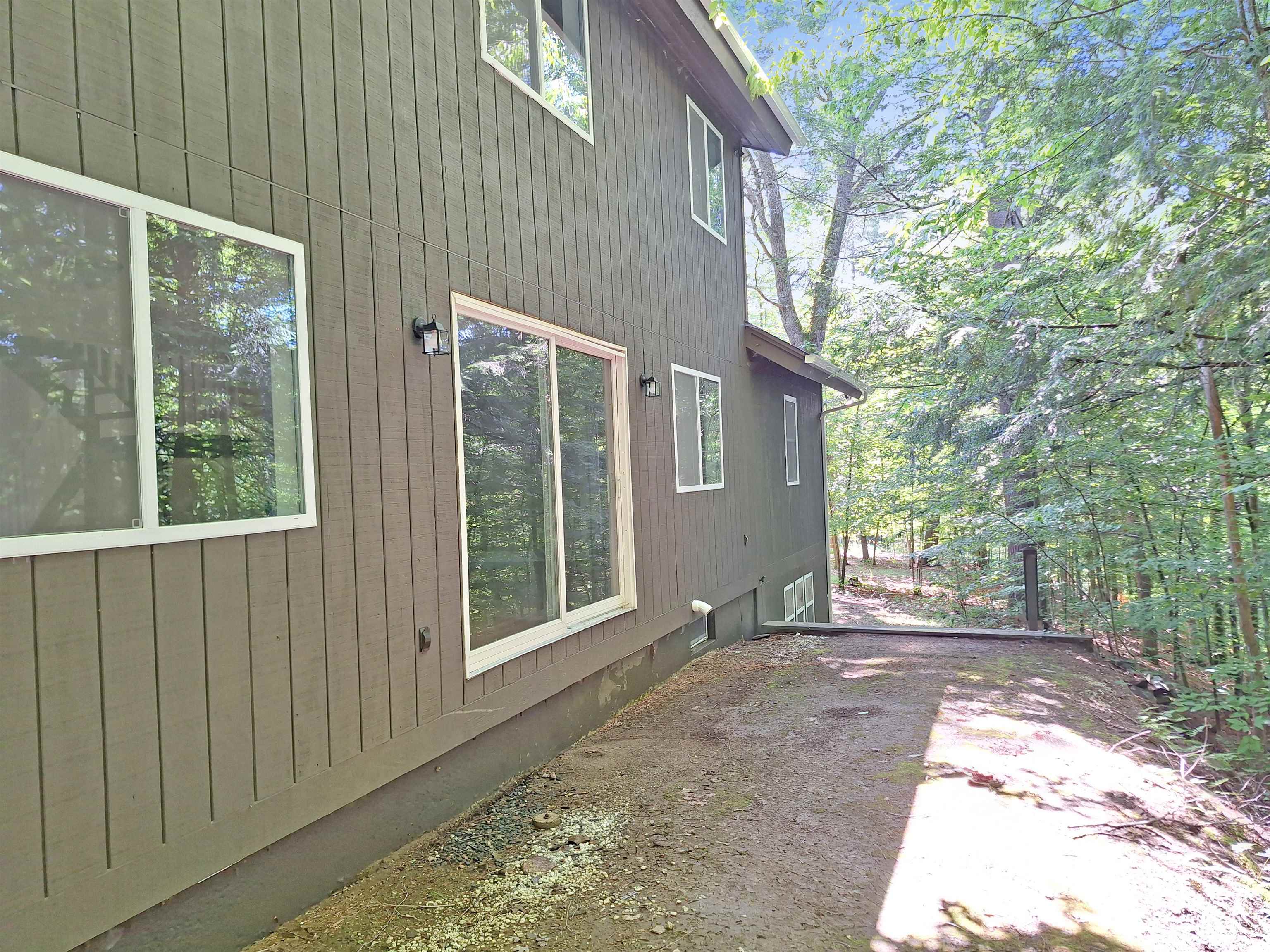 948 Wheelock Road Property Photo 4