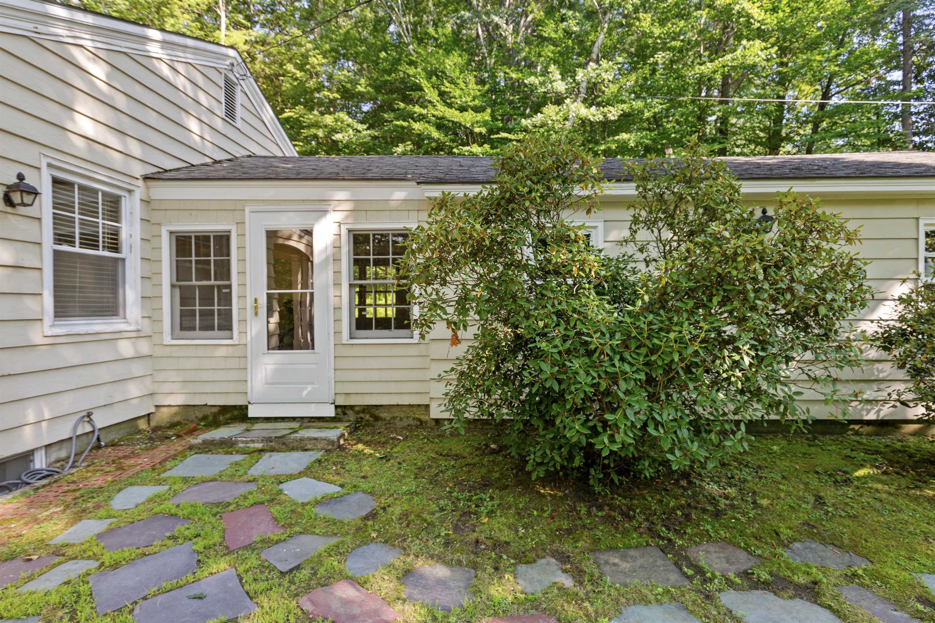 75 Forest Avenue Property Photo 3
