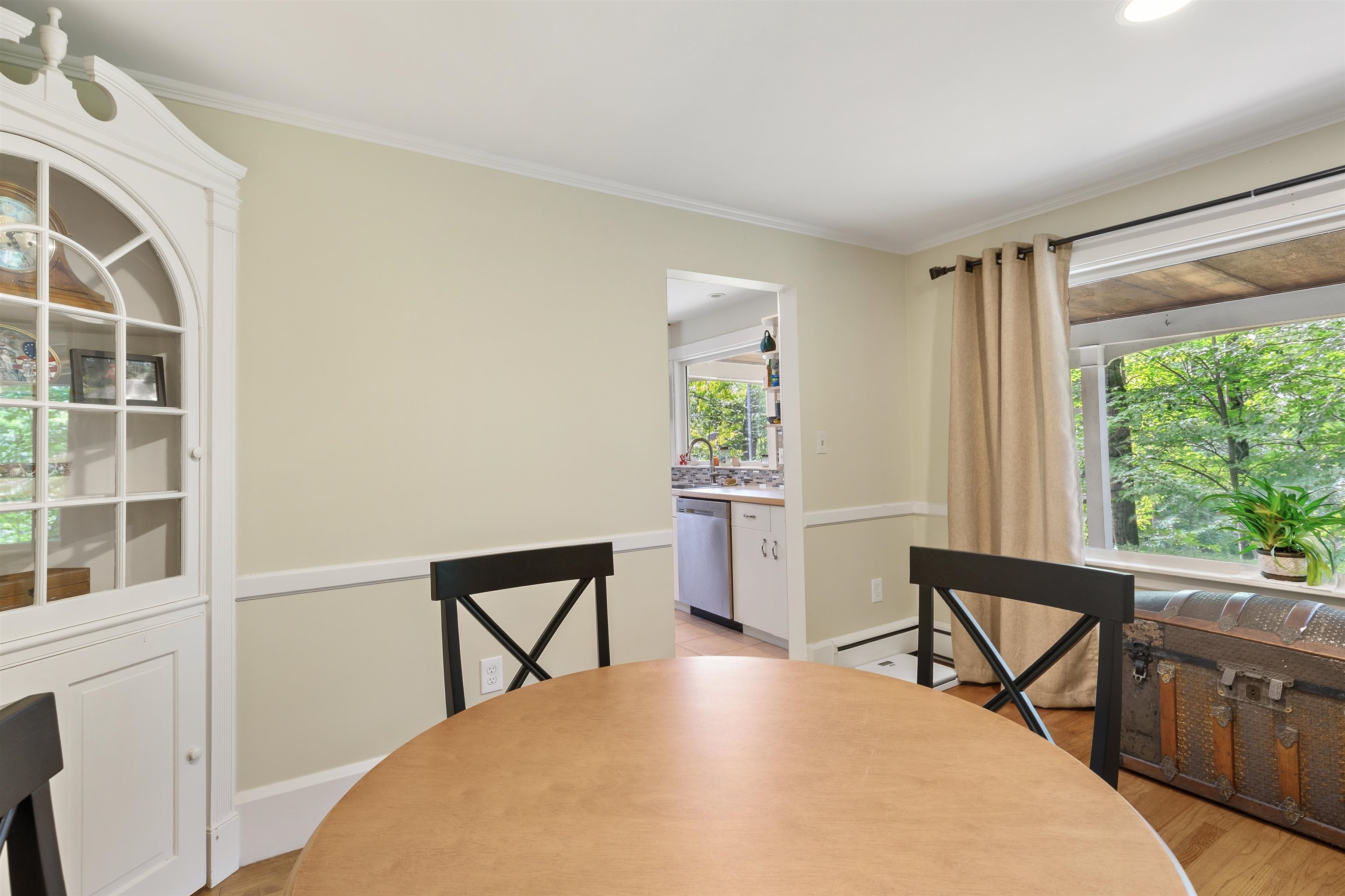 75 Forest Avenue Property Photo 10