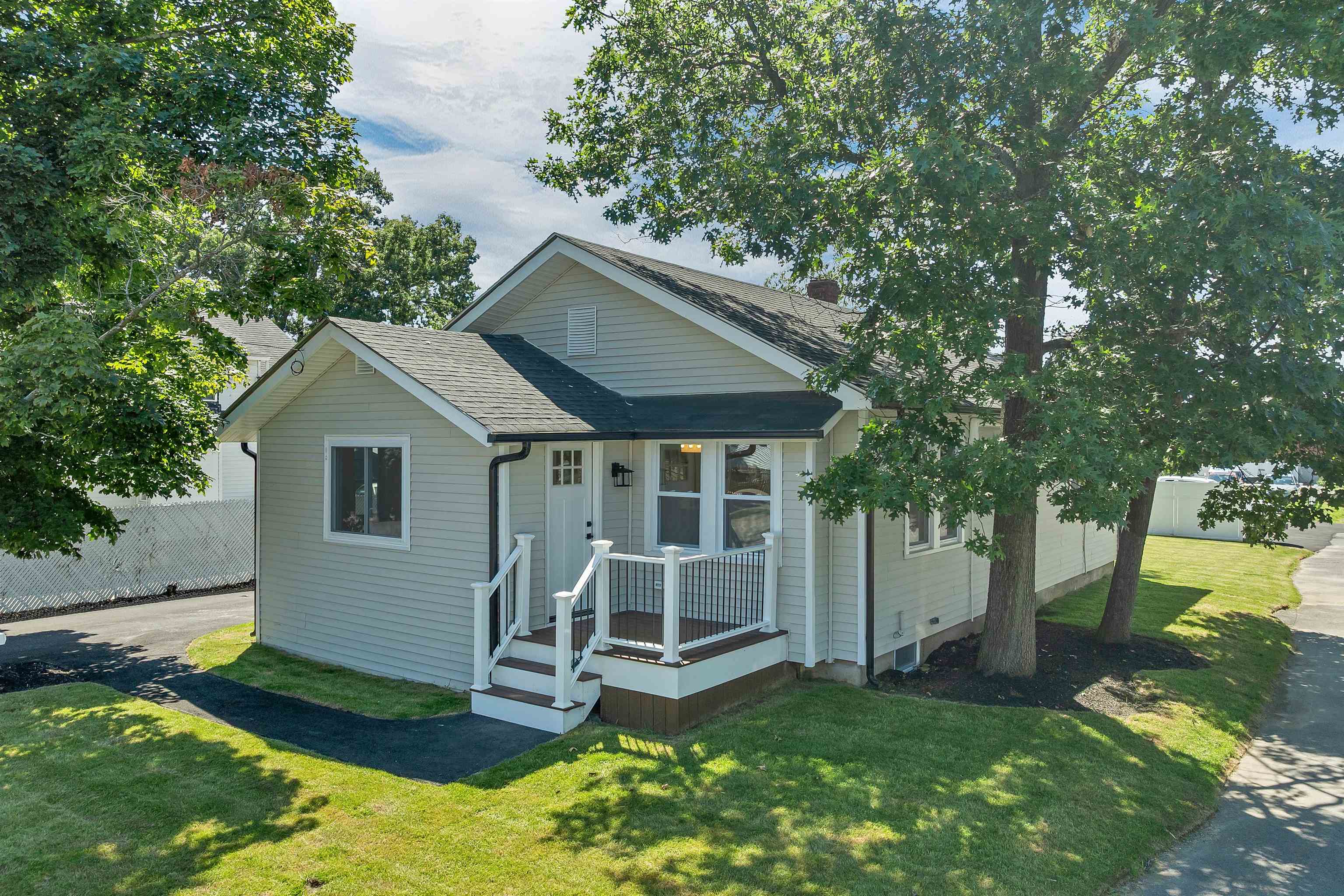 227 Pine Street Property Photo 1