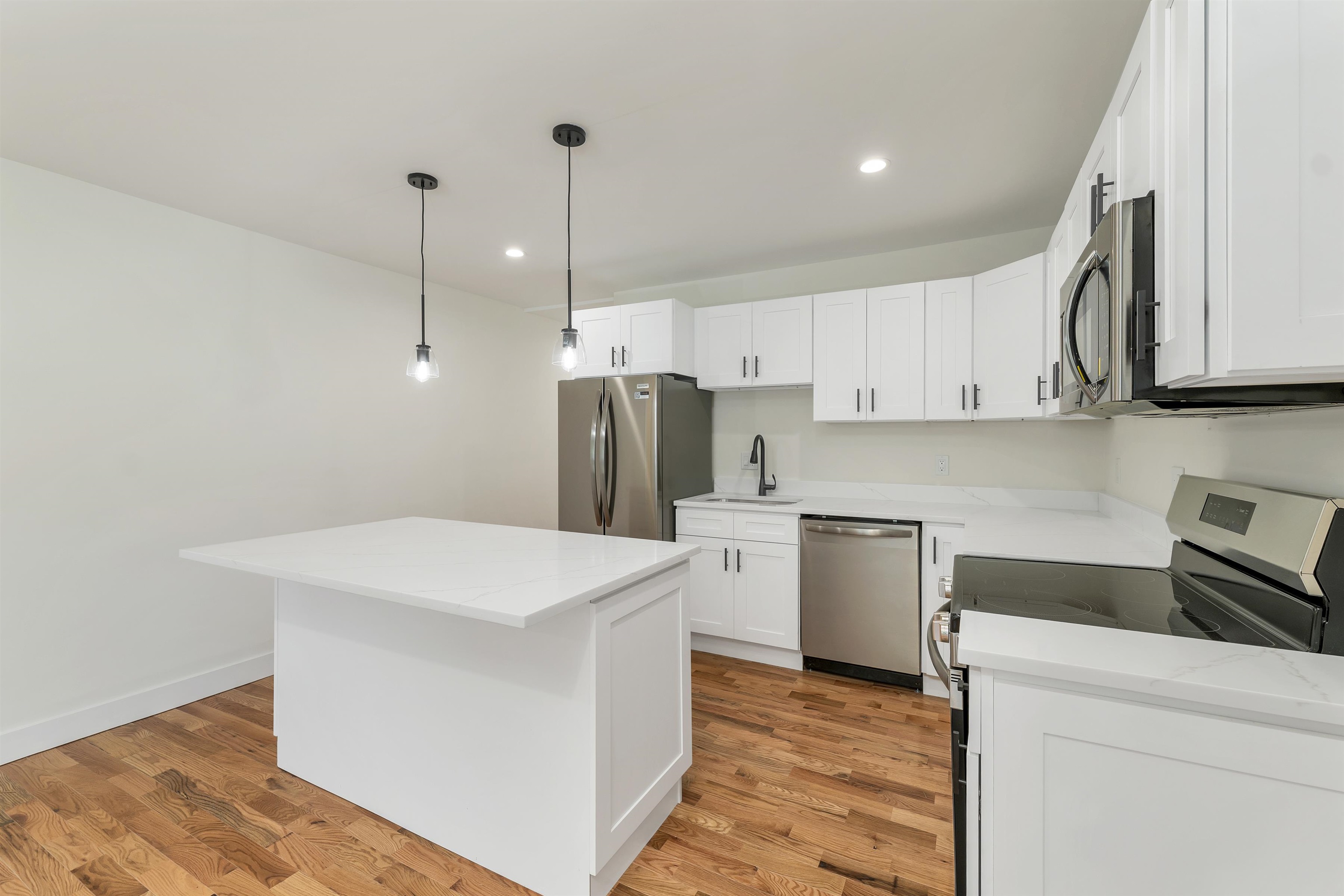 227 Pine Street Property Photo 2