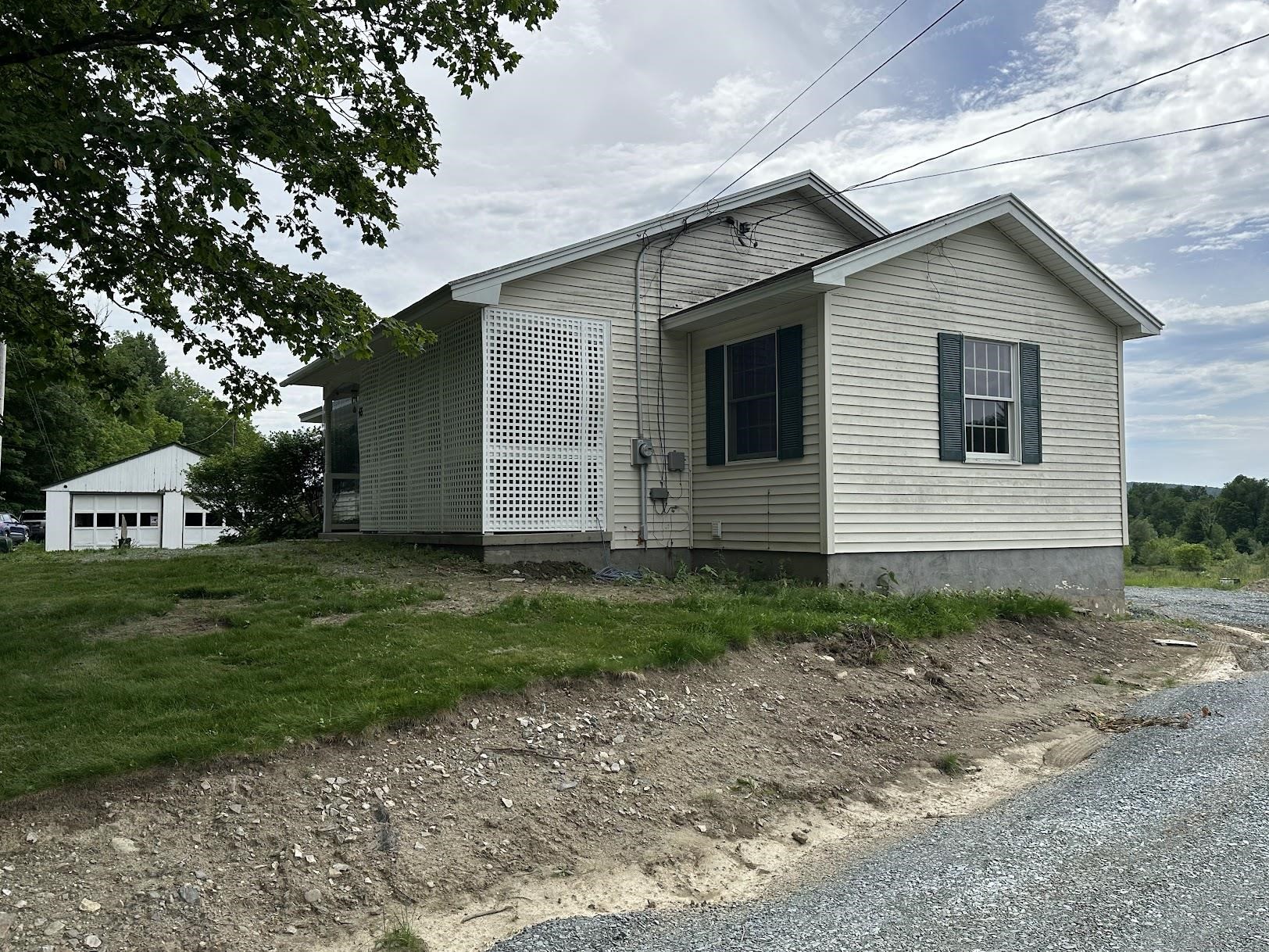 65 Saltis Road Property Photo 4