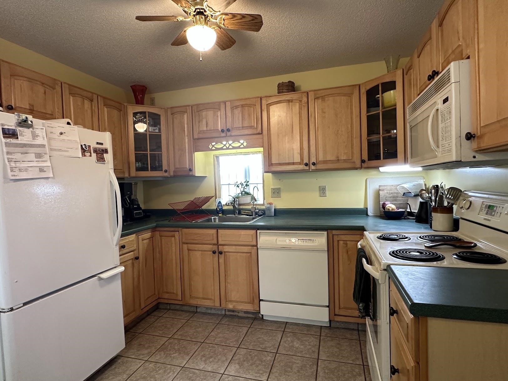 65 Saltis Road Property Photo 14