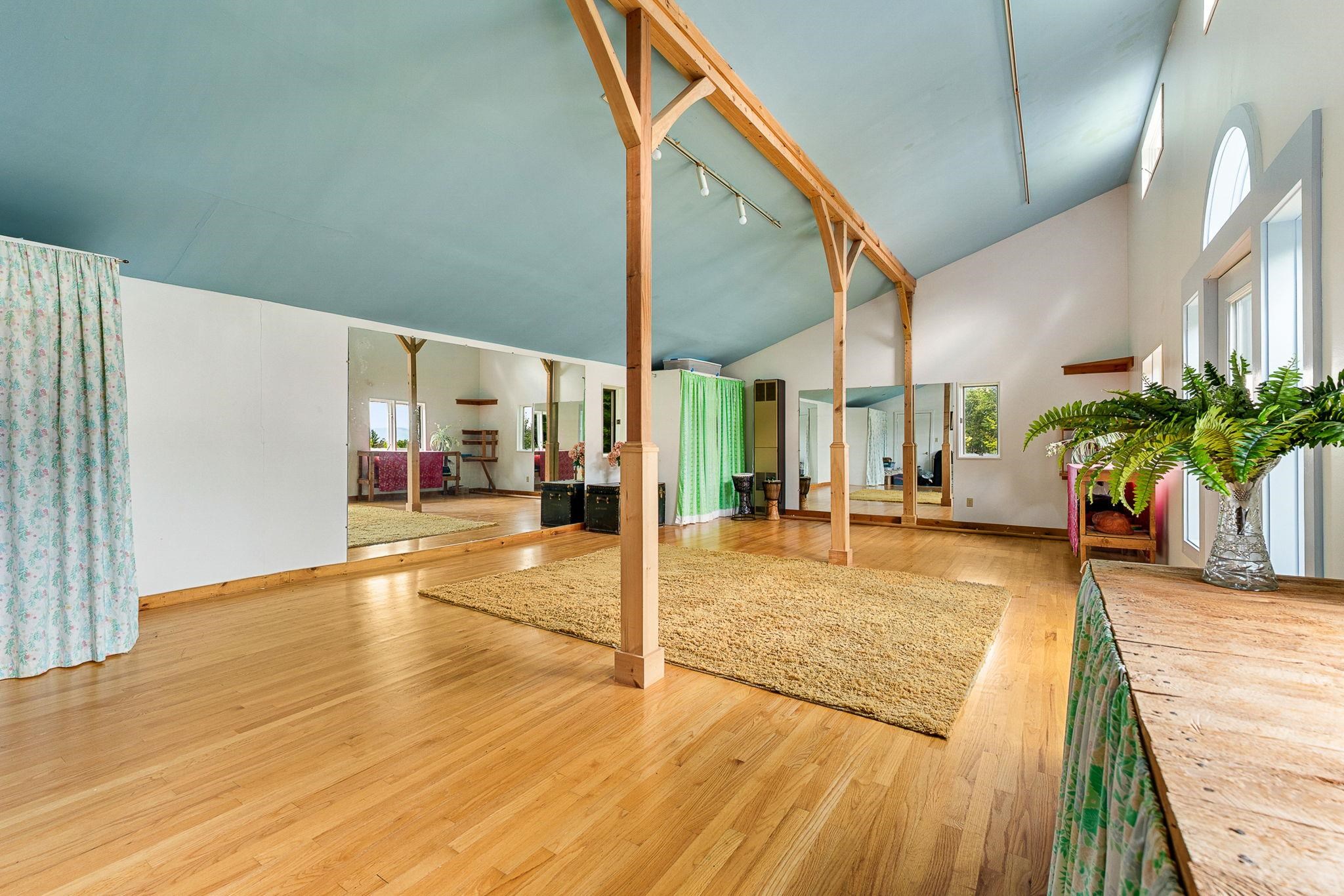 576 Hampshire Hill Road Property Photo 36