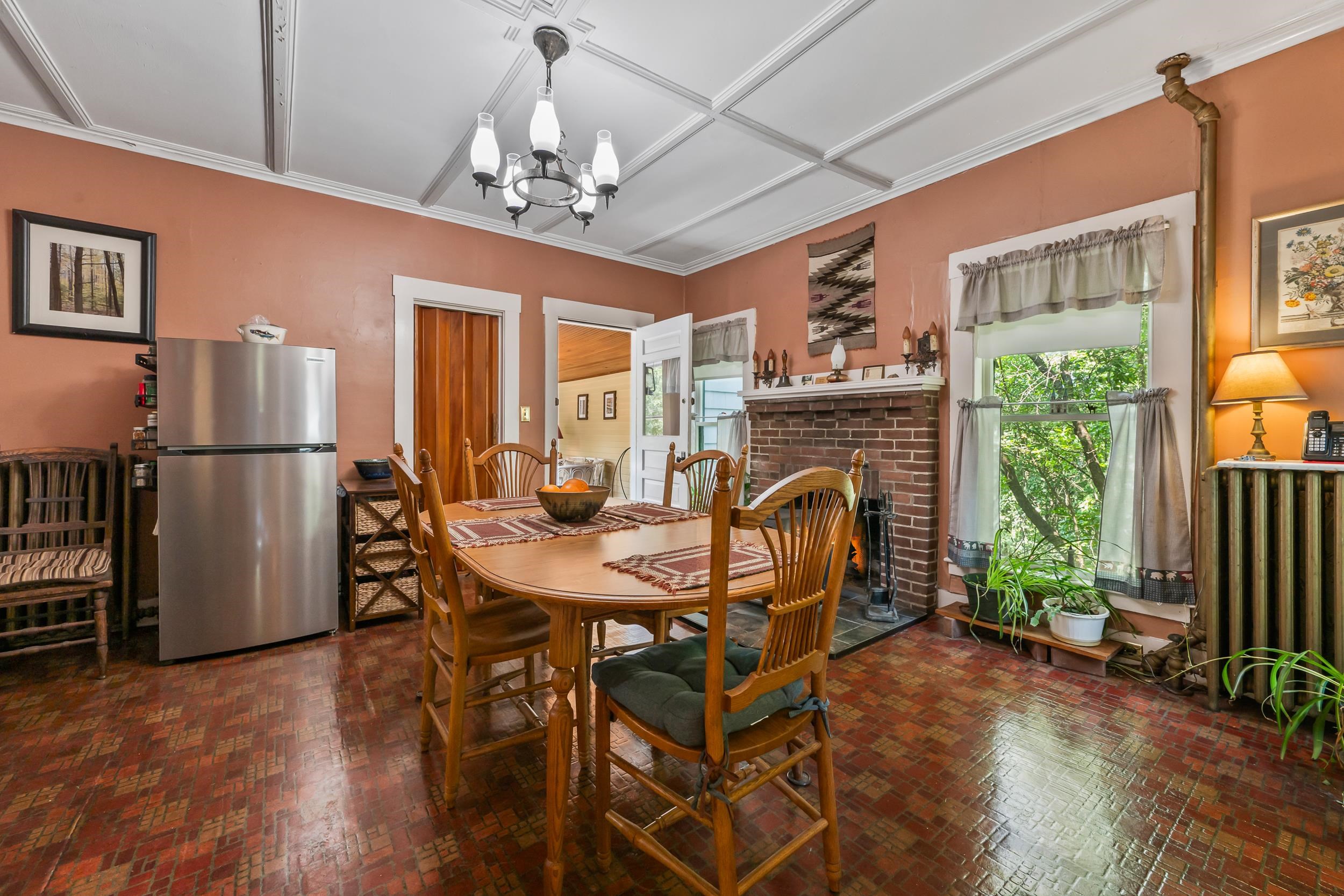 182 Cottage Street Property Photo 6