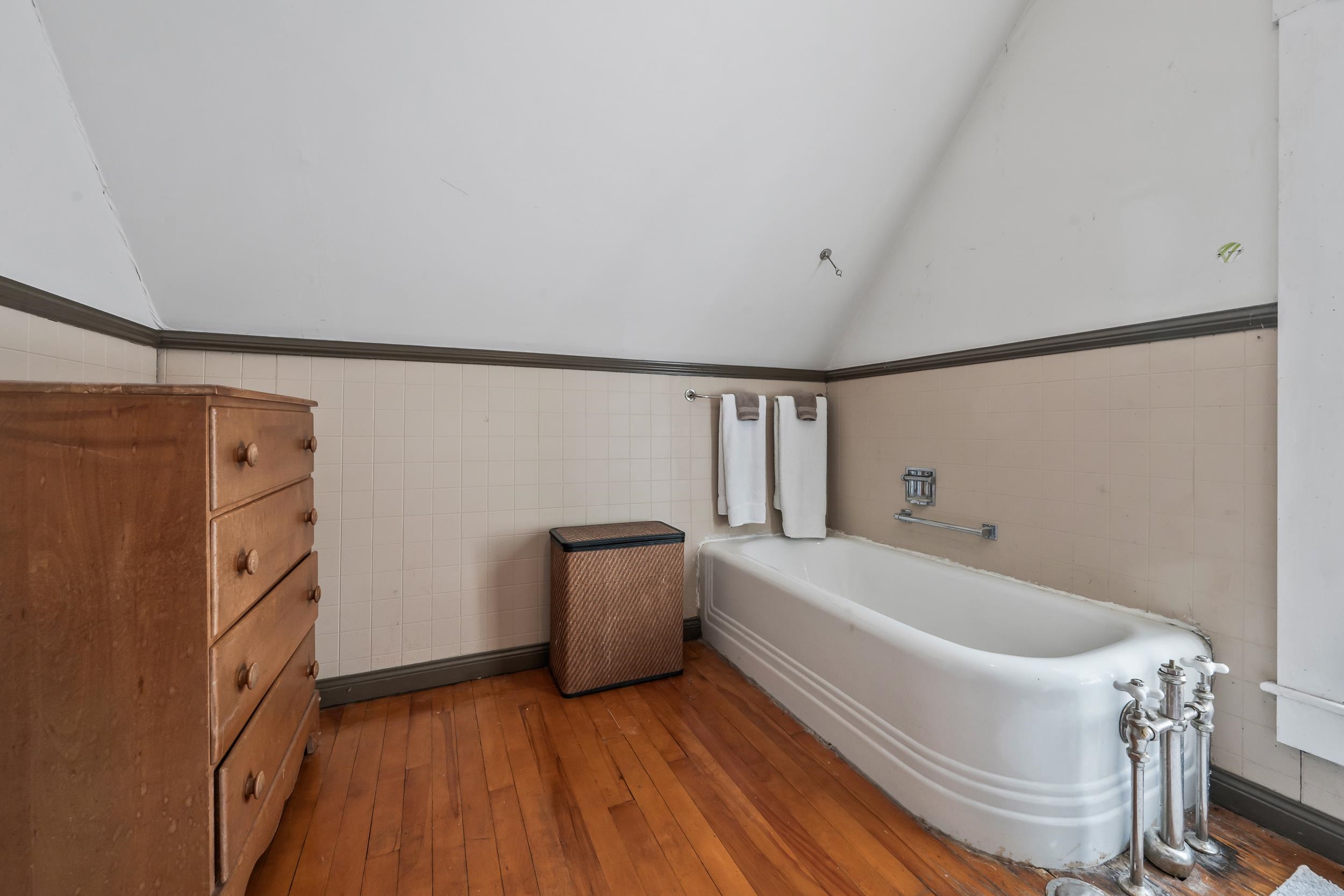 182 Cottage Street Property Photo 23