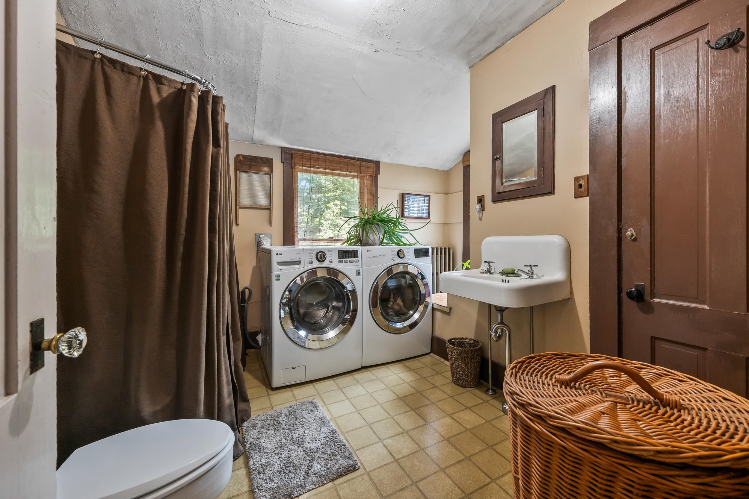 182 Cottage Street Property Photo 34