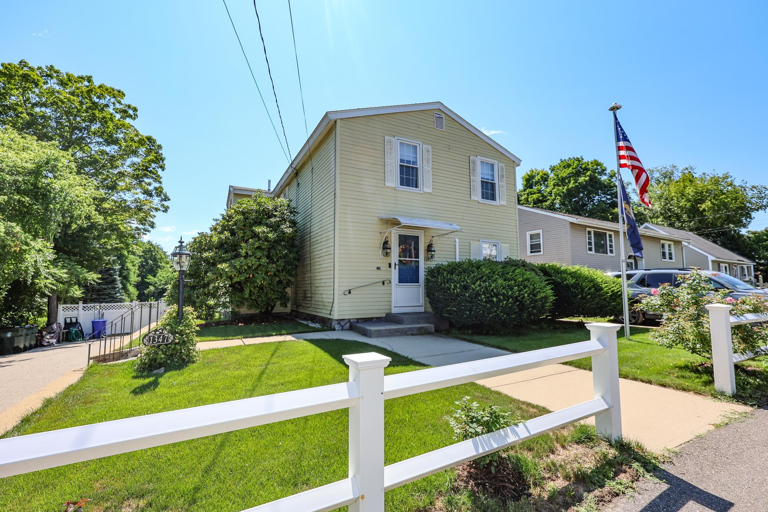 1347 Candia Road Property Photo 1