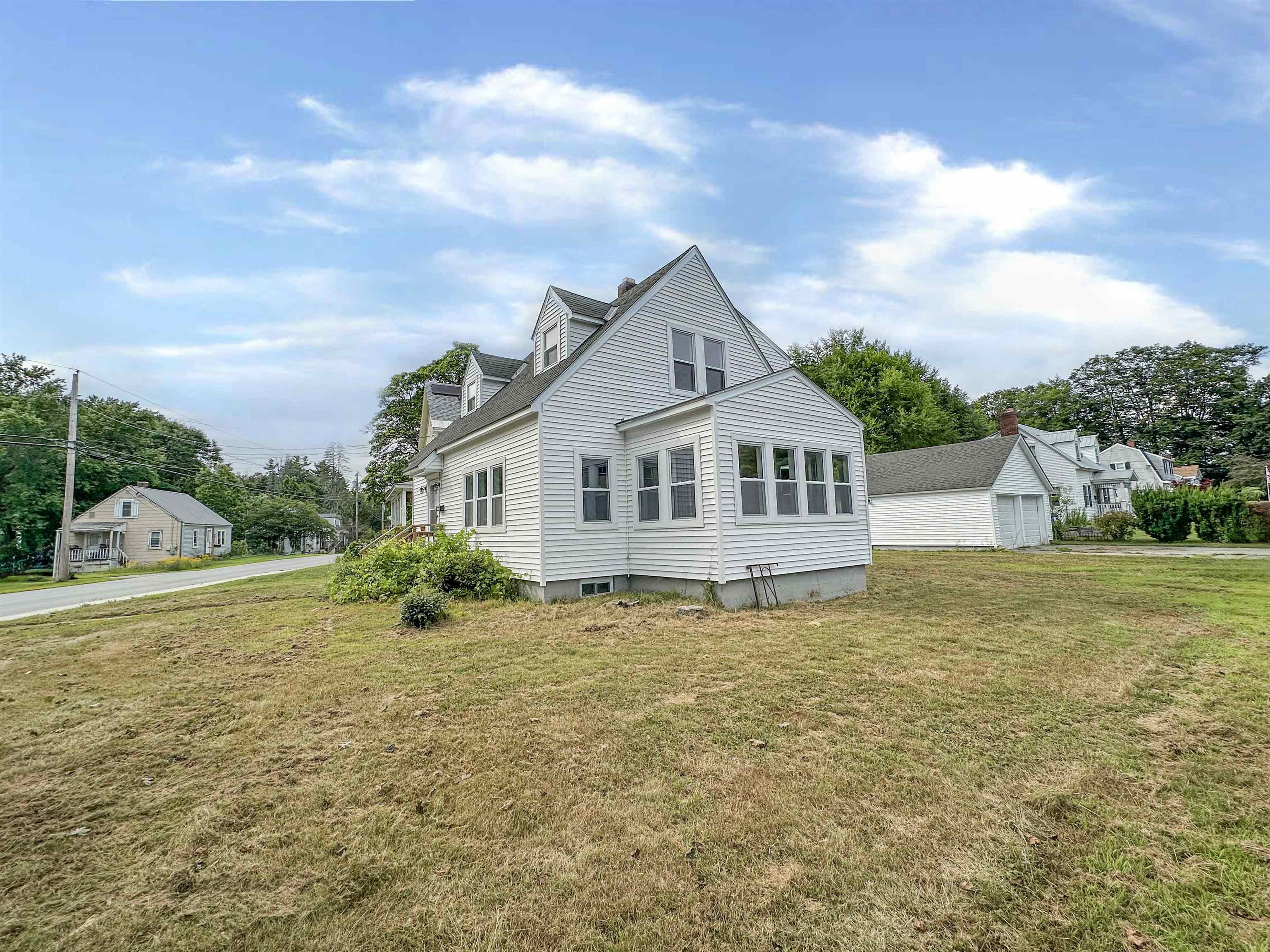 194 Union Street Property Photo 3