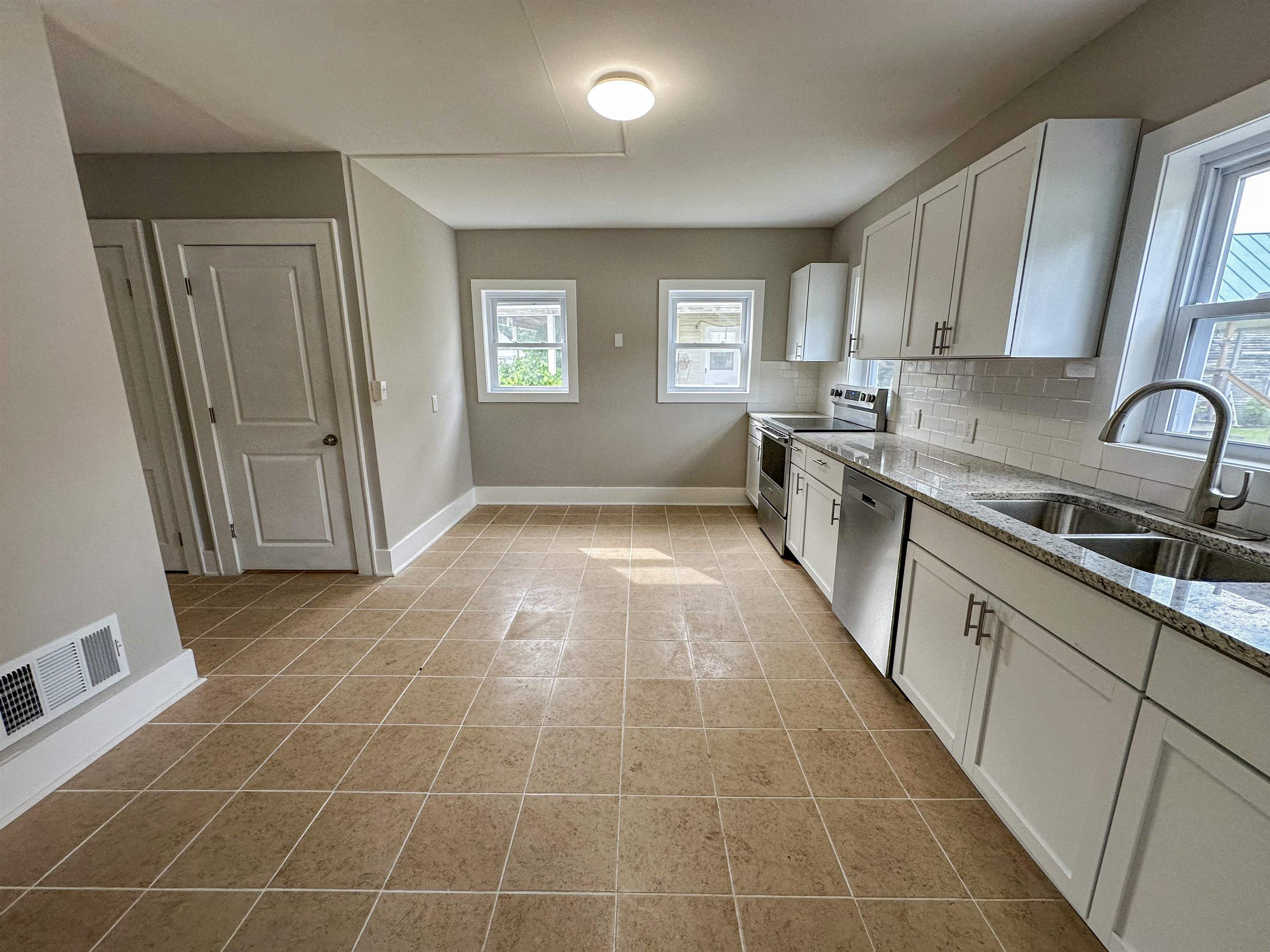 194 Union Street Property Photo 14