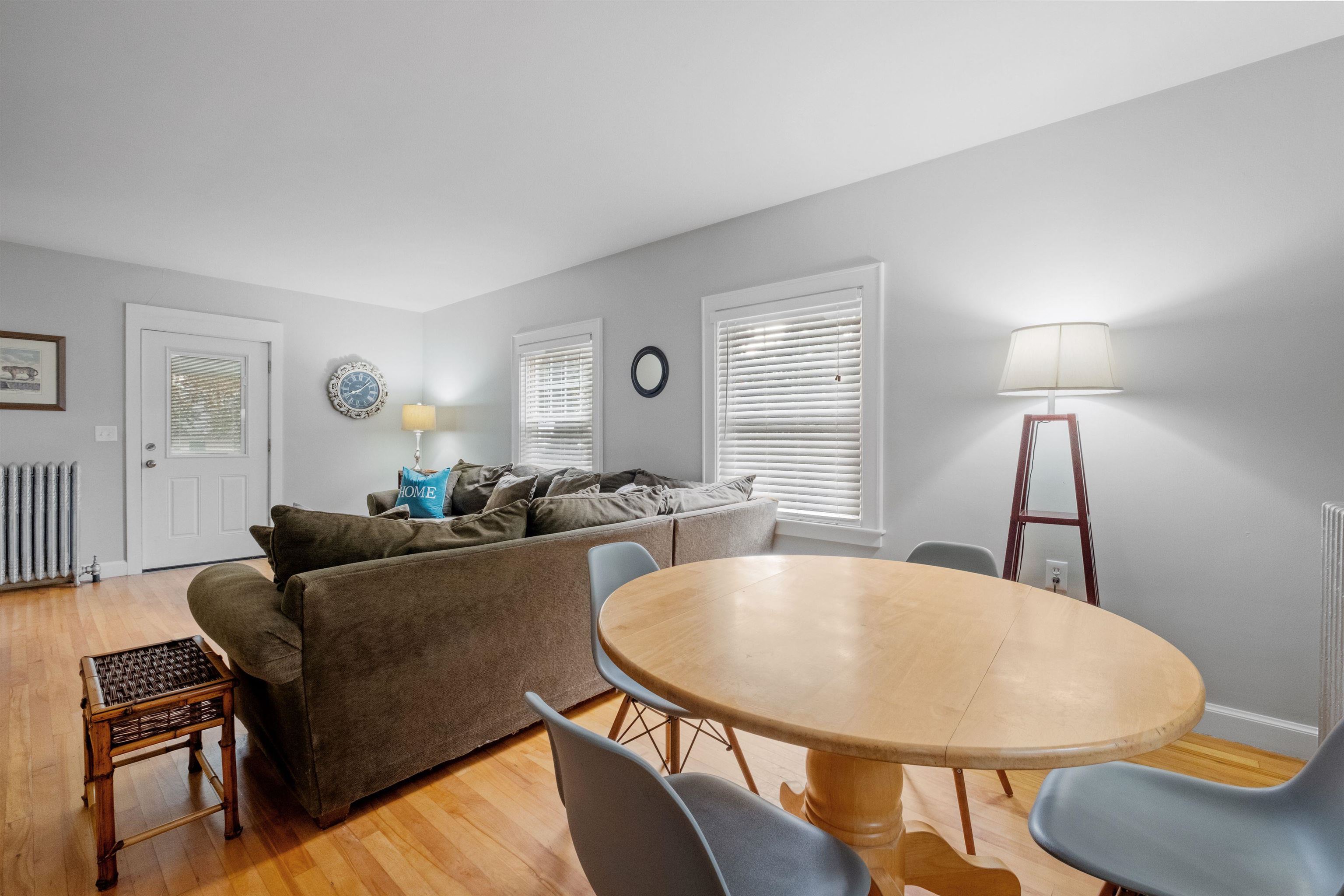 989 Union Street Property Photo 25