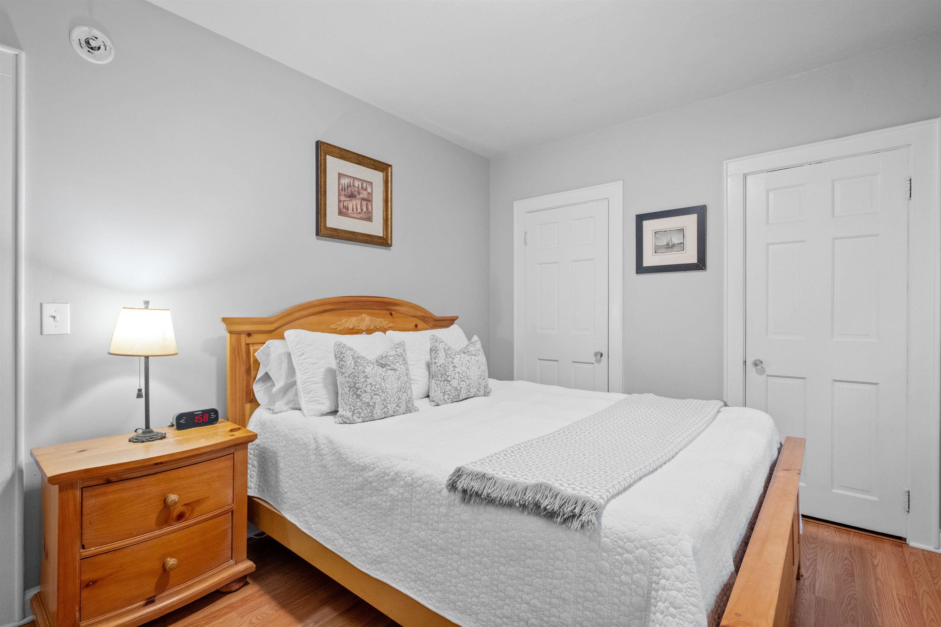 989 Union Street Property Photo 29