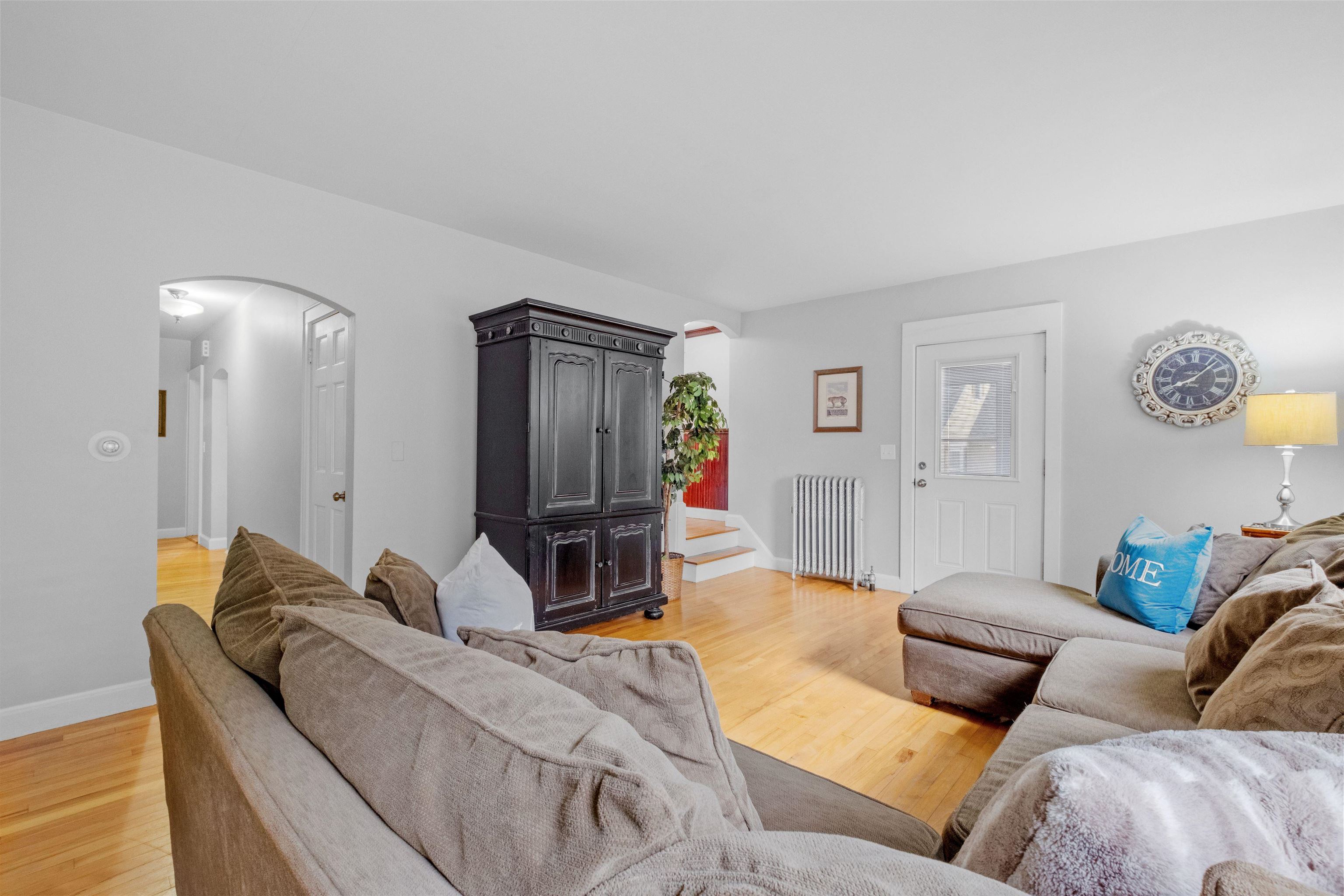 989 Union Street Property Photo 33