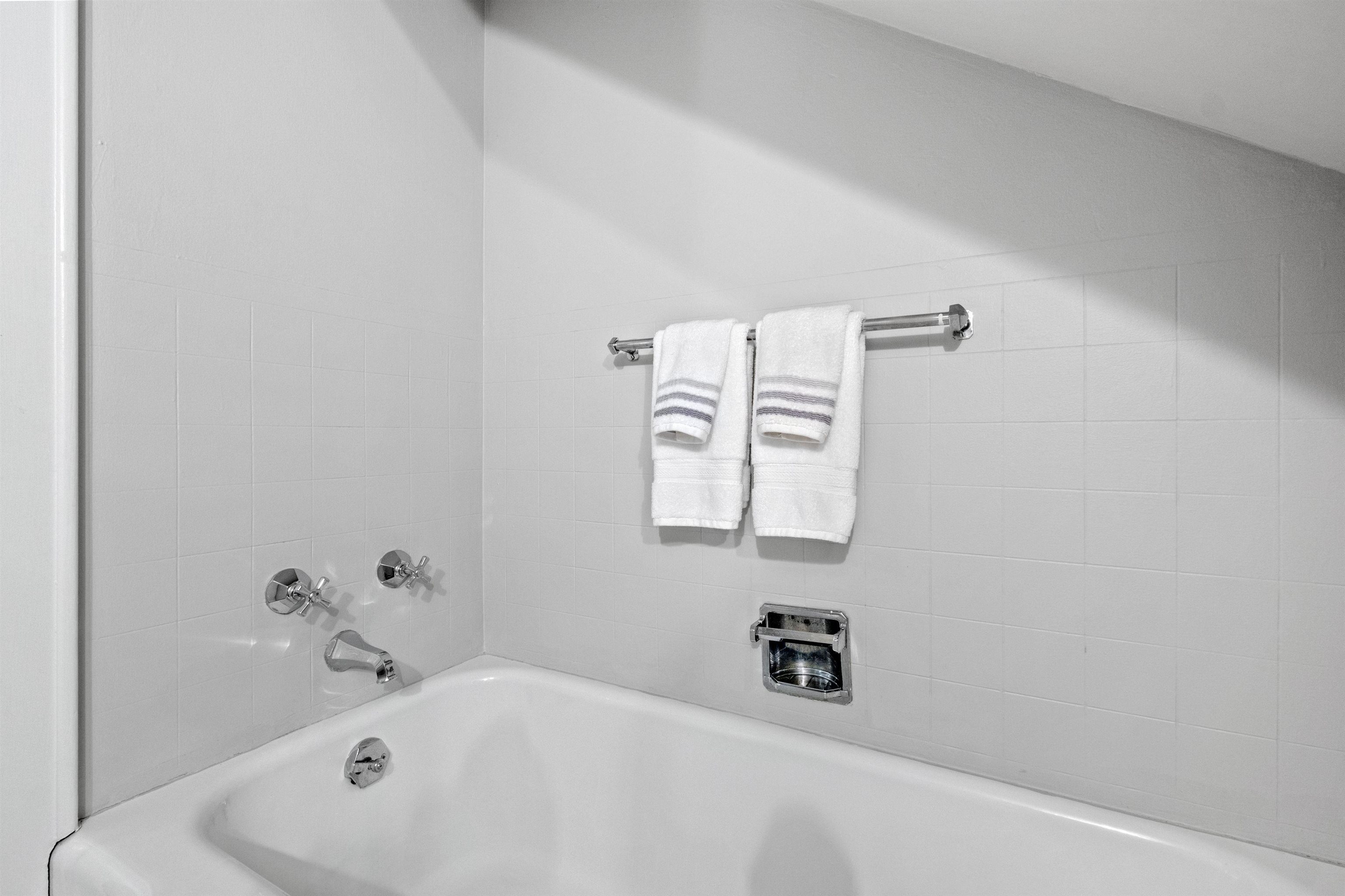 989 Union Street Property Photo 41