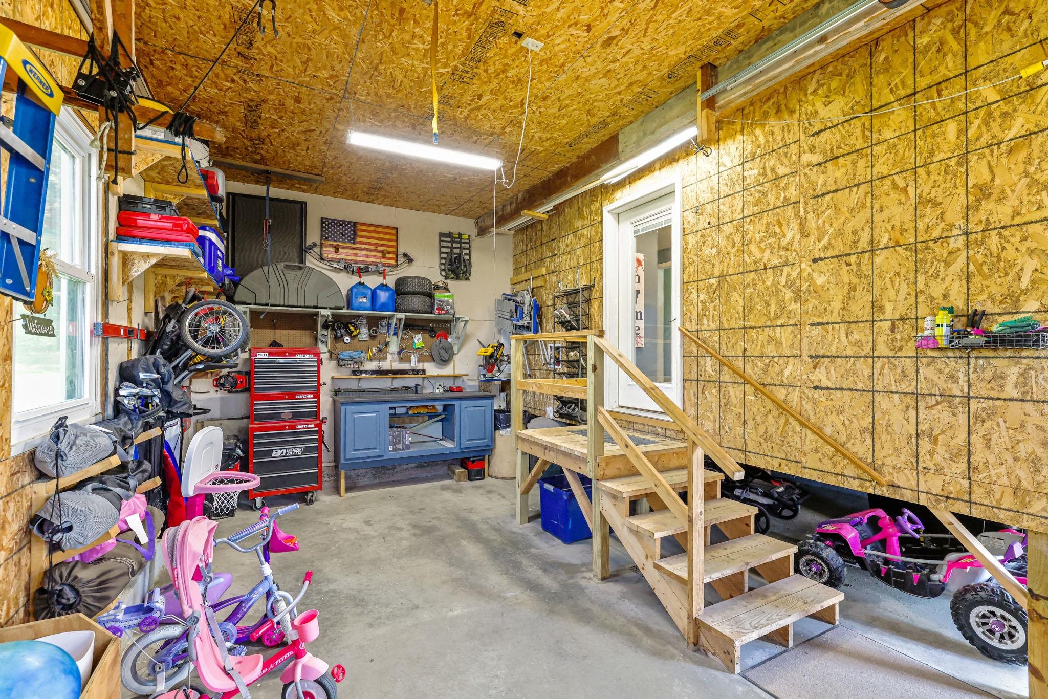 338 Perrault Drive Property Photo 8