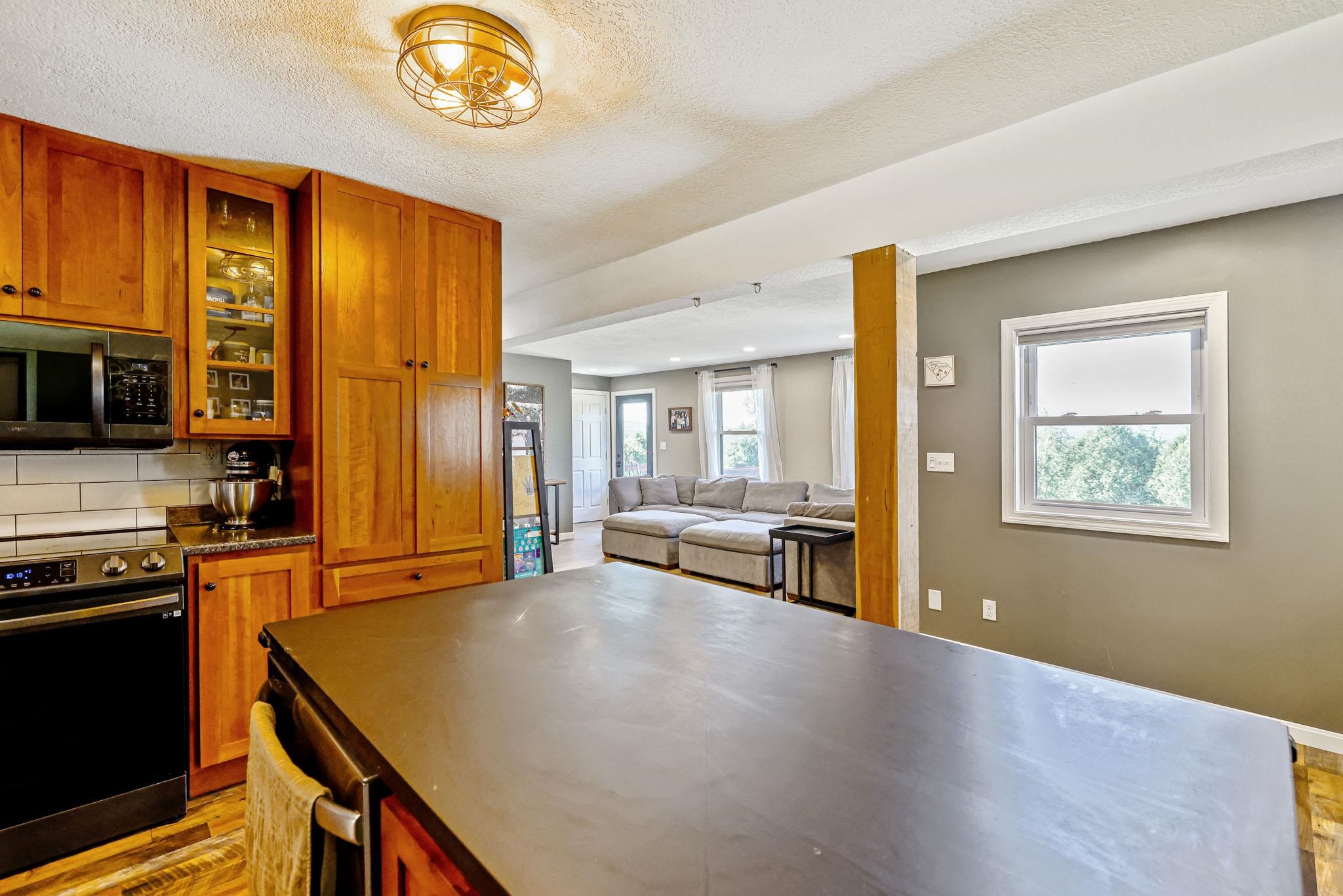 338 Perrault Drive Property Photo 15