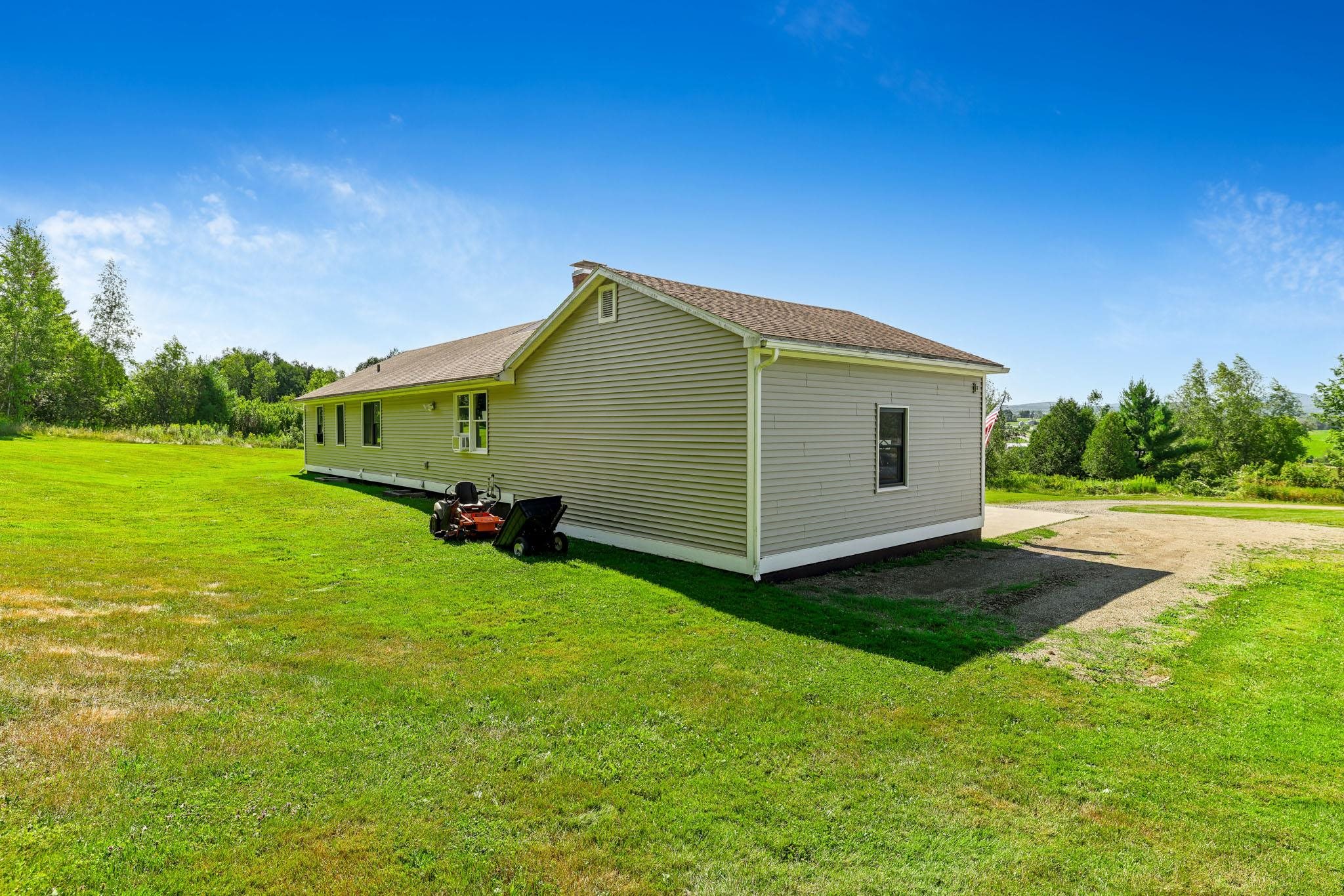 338 Perrault Drive Property Photo 38