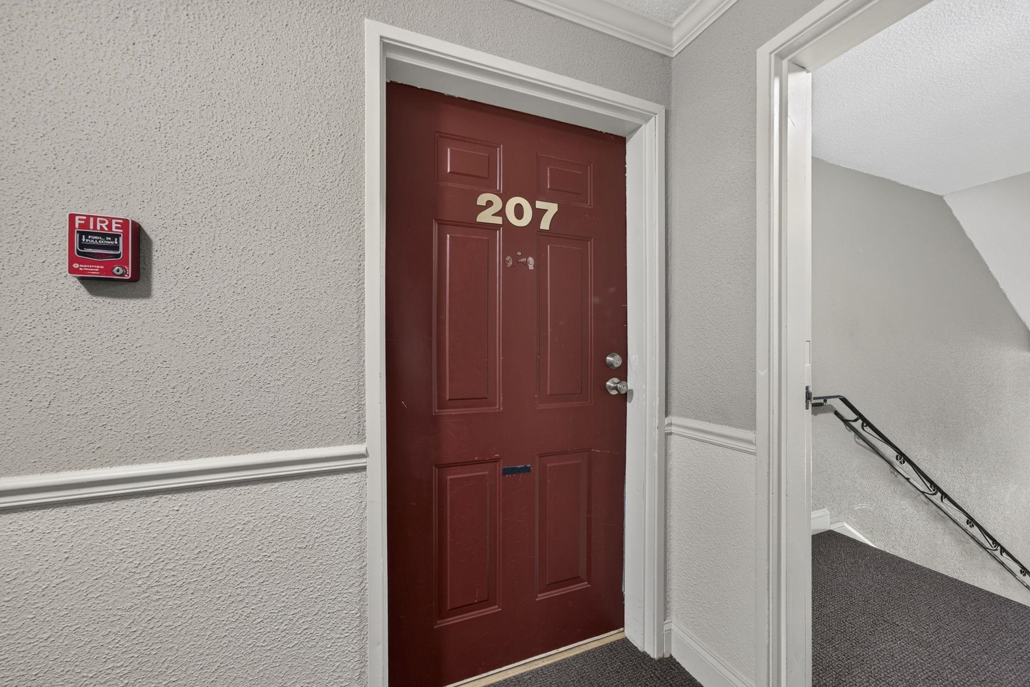 5 Knights Bridge Drive Property Photo 4