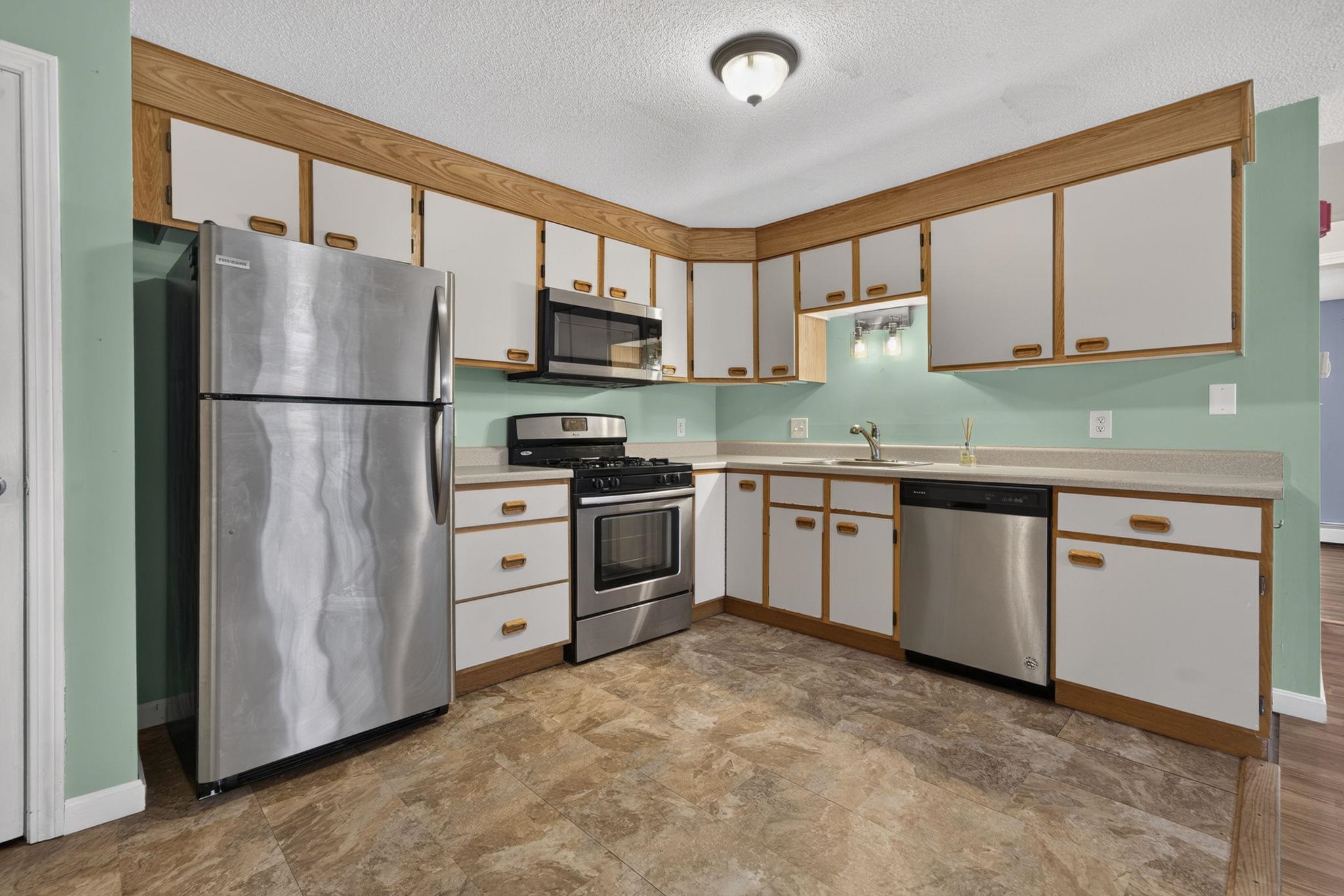 5 Knights Bridge Drive Property Photo 9