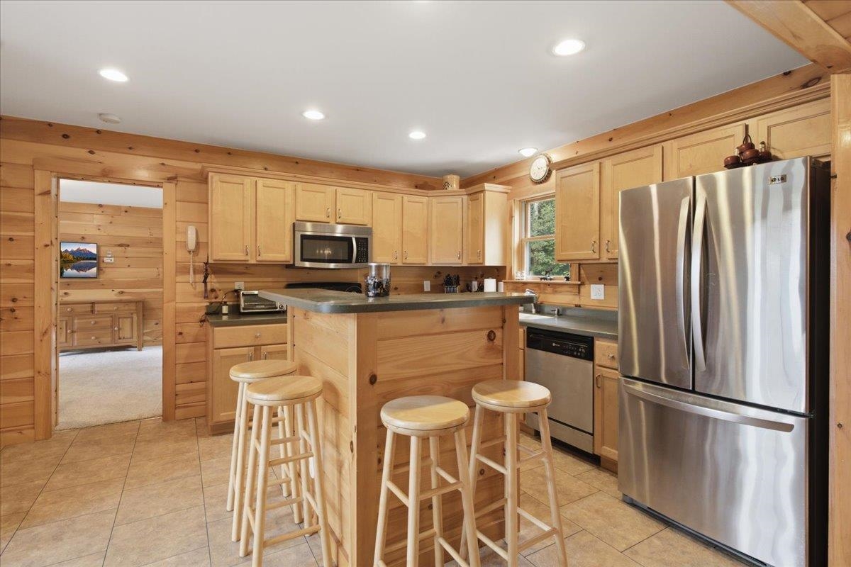 2148 Abbott Road Property Photo 16