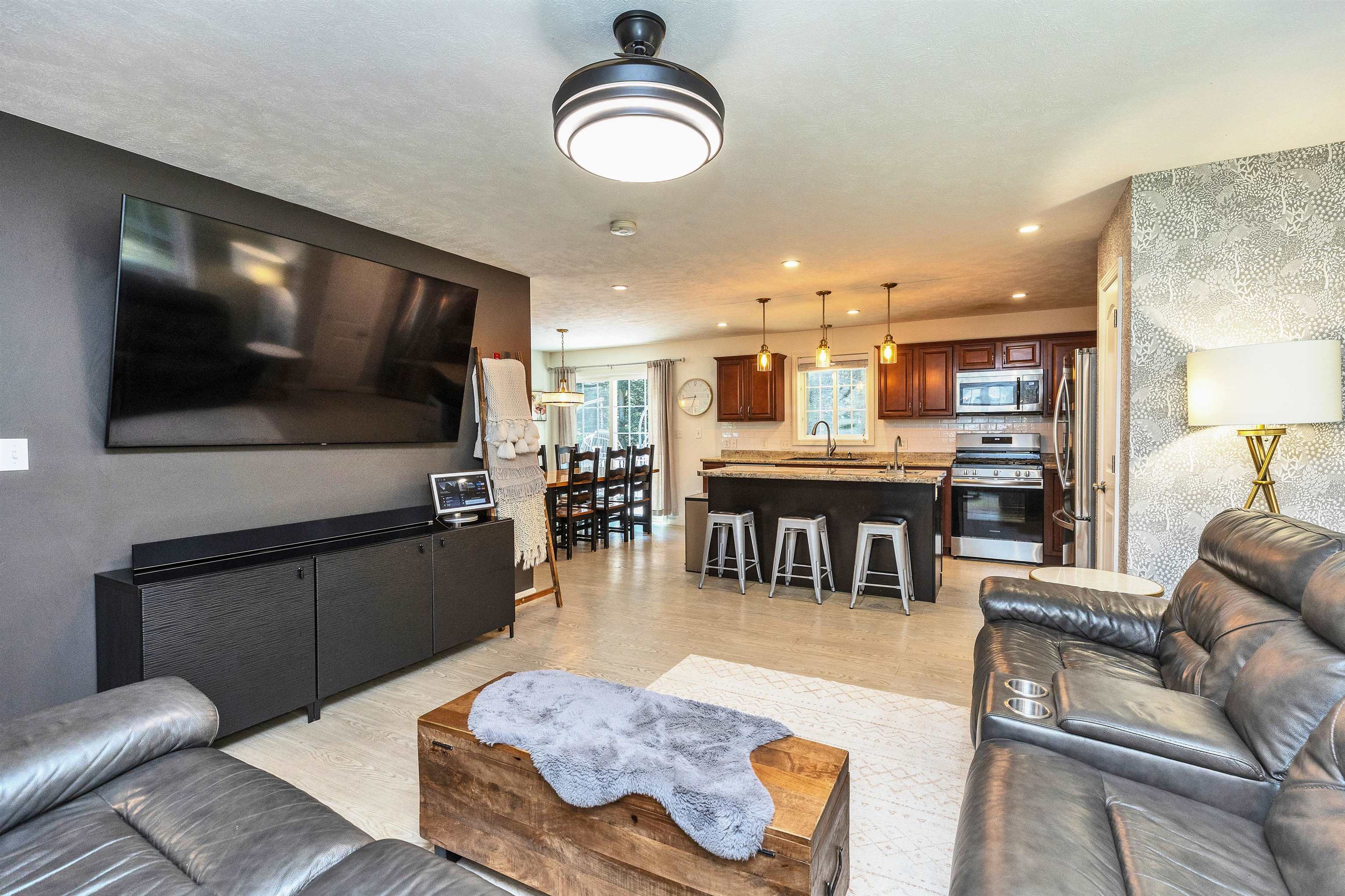 48 Jacqueline Drive Property Photo 5
