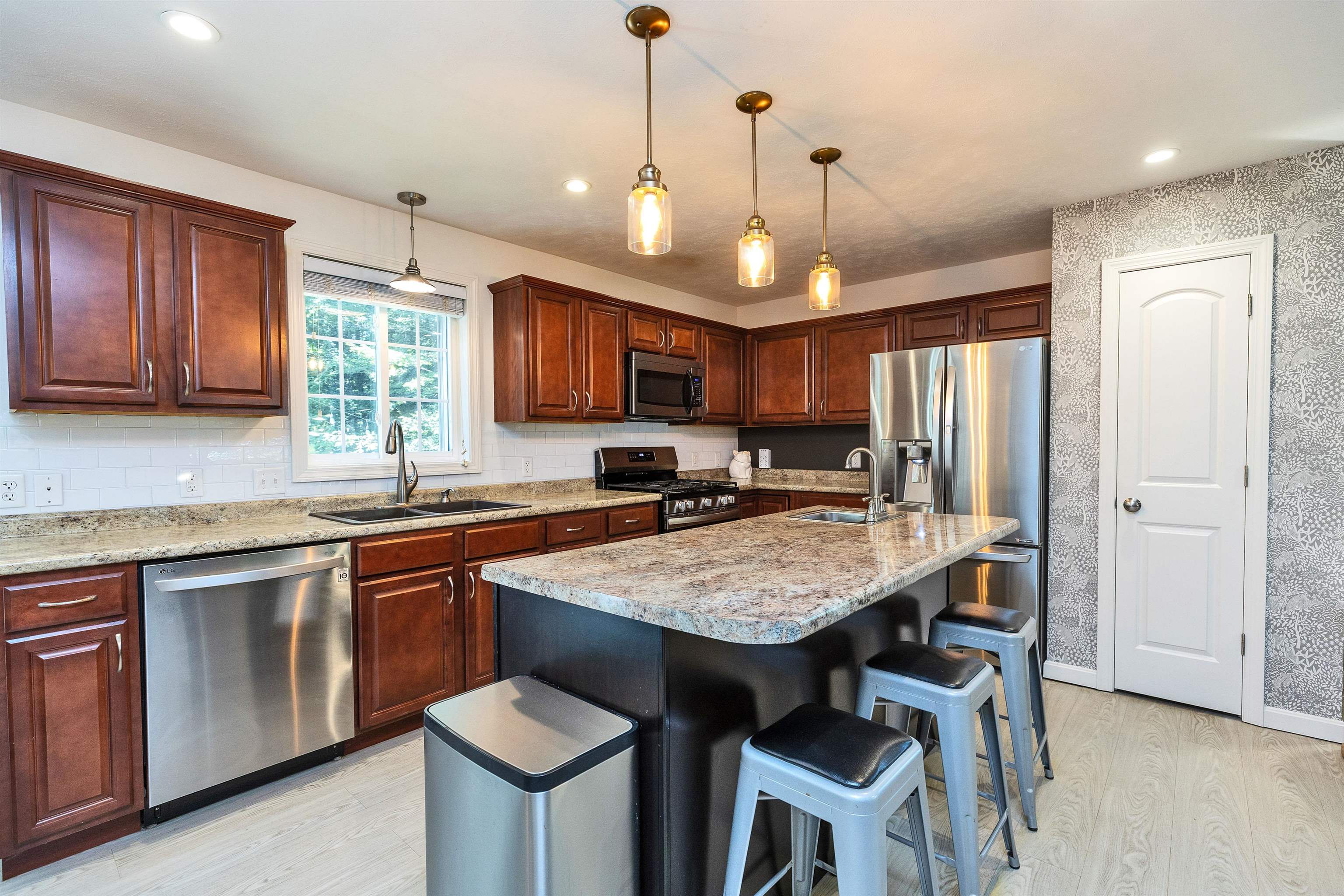48 Jacqueline Drive Property Photo 6