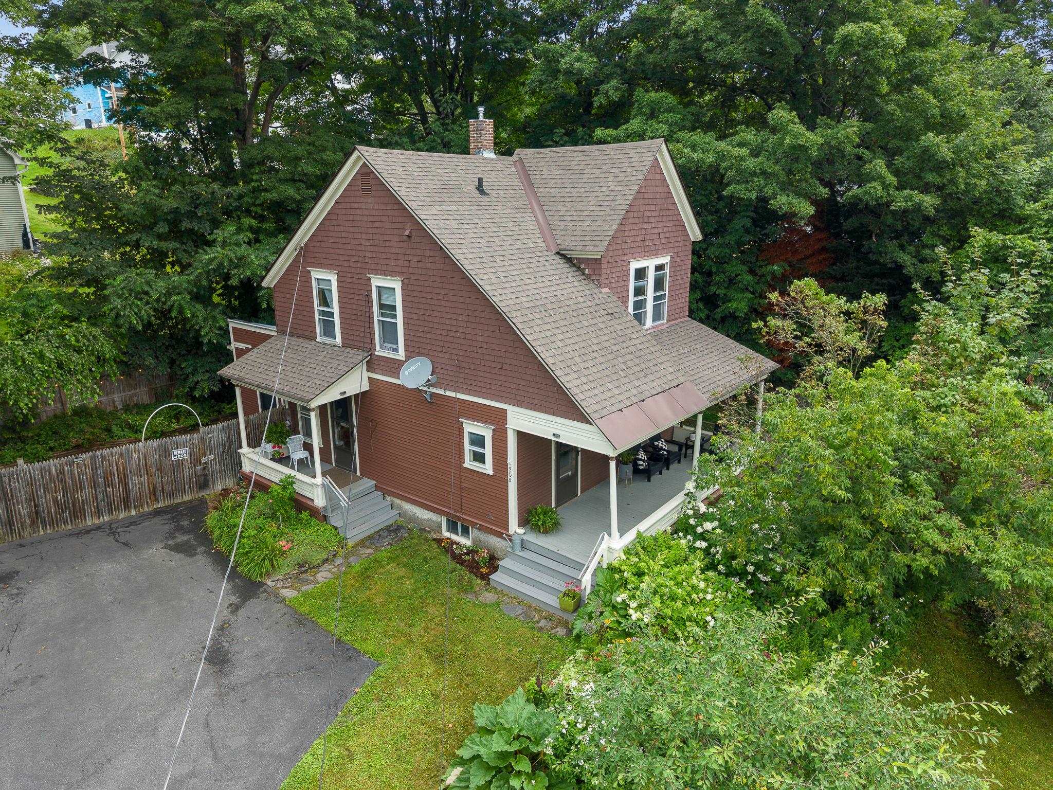 208 Elm Street Property Photo 5