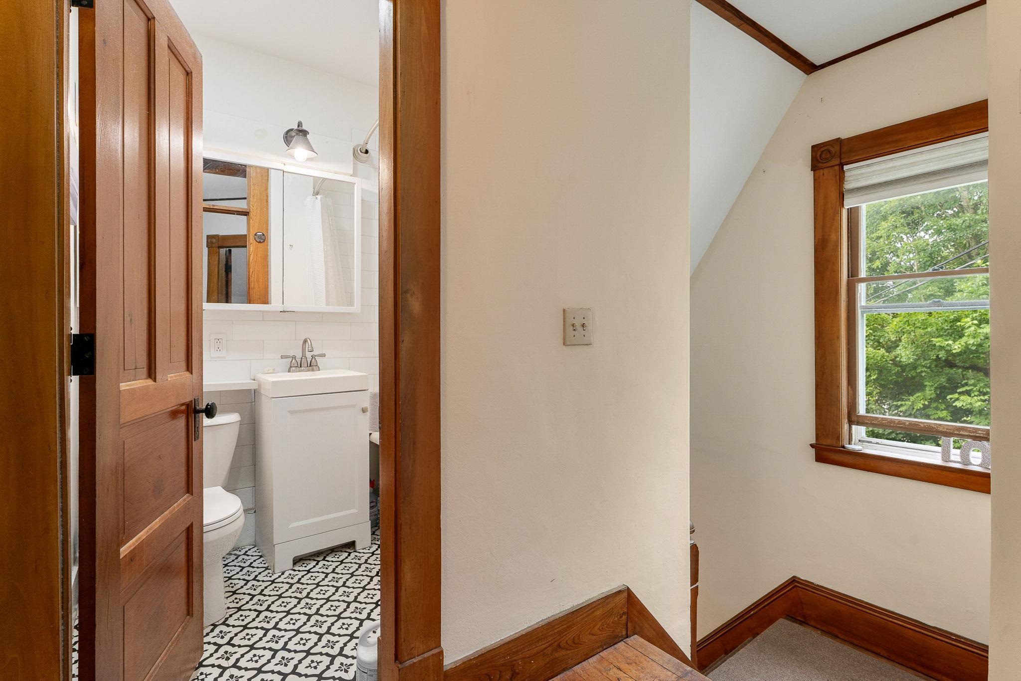 208 Elm Street Property Photo 30