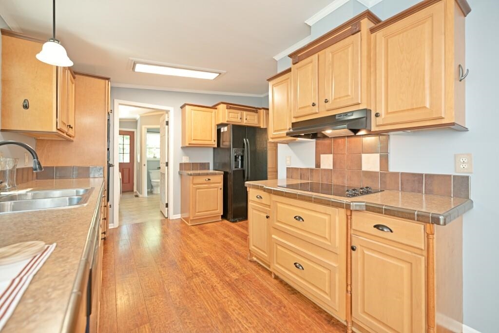 90 Alison Drive Property Photo 7