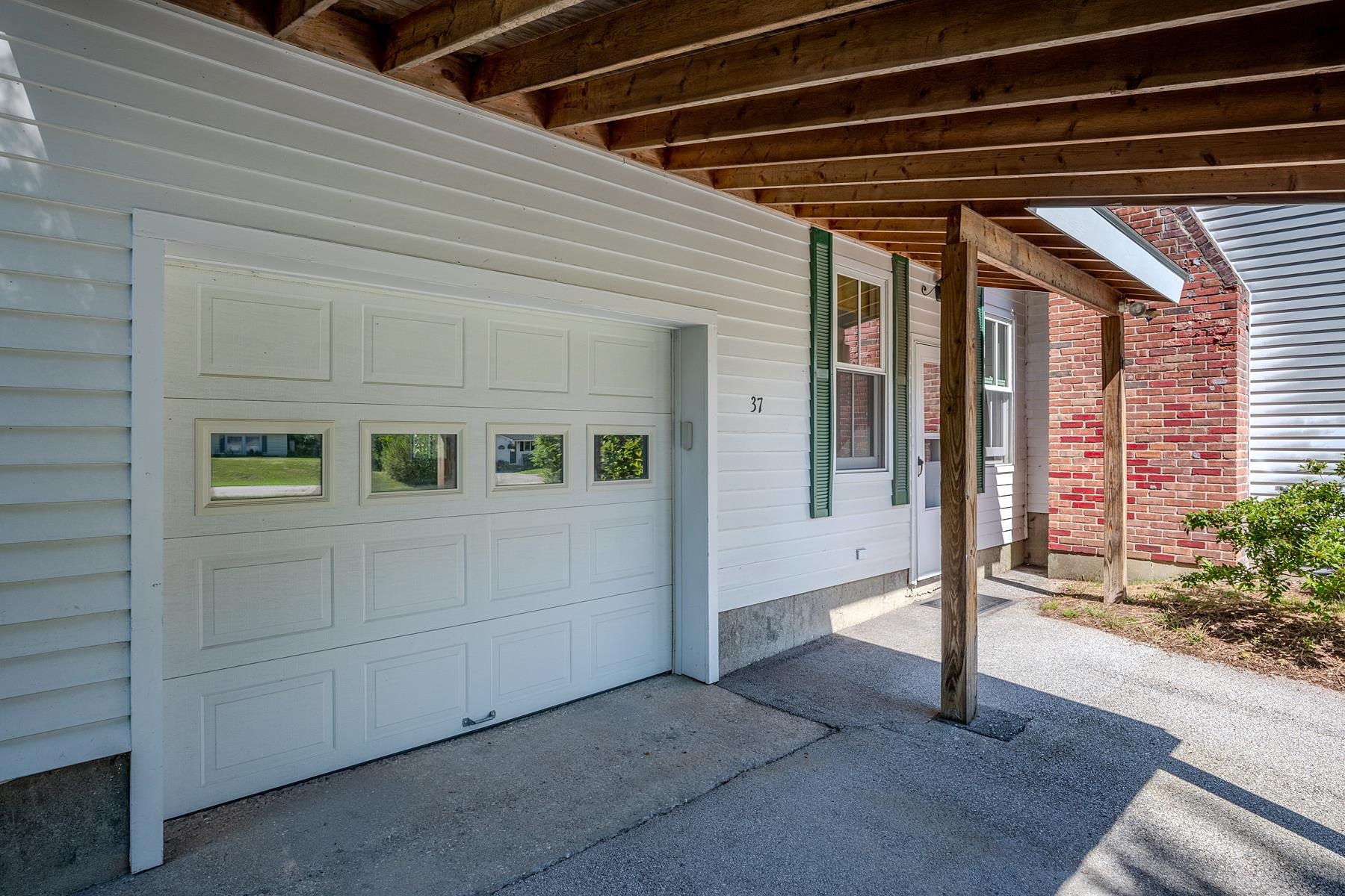 37 Brookside Road Property Photo 6