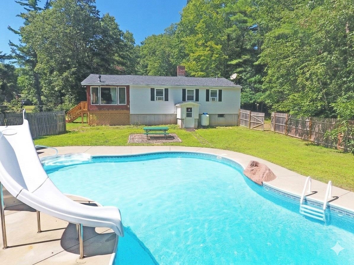 2 Welcome Avenue Property Photo 4