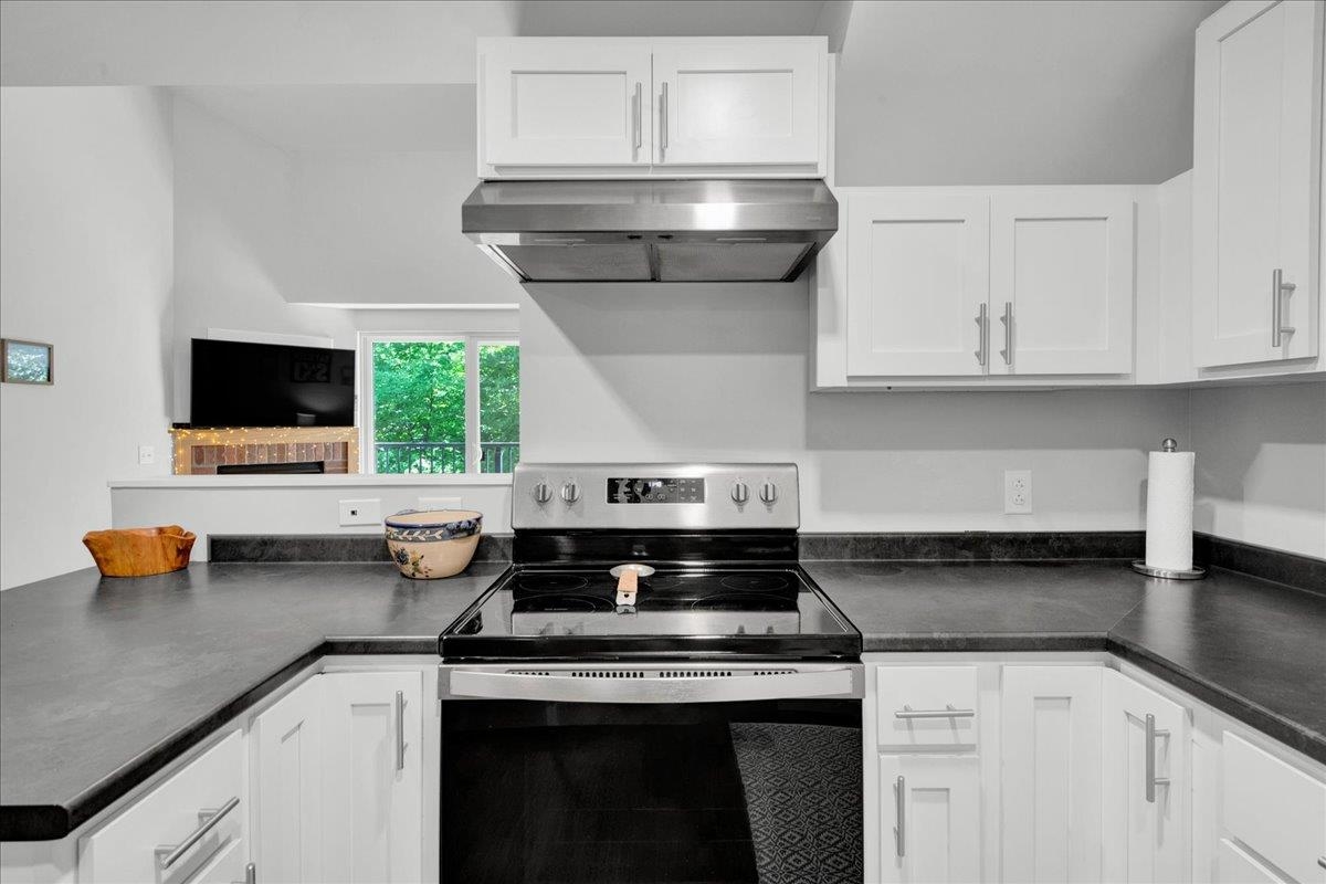 251 Mountainside Drive Property Photo 8