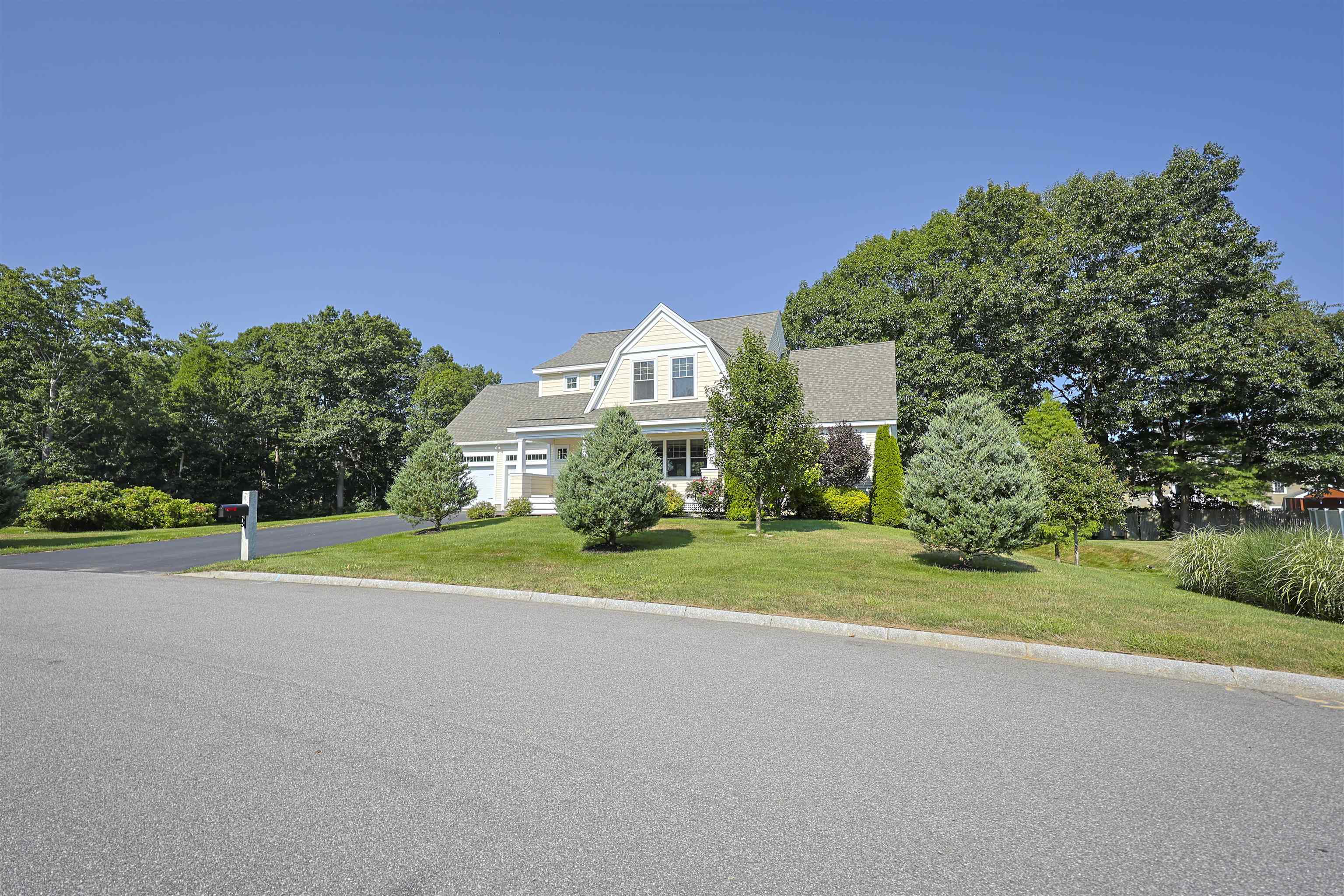 10 Hilliard Drive Property Photo 3