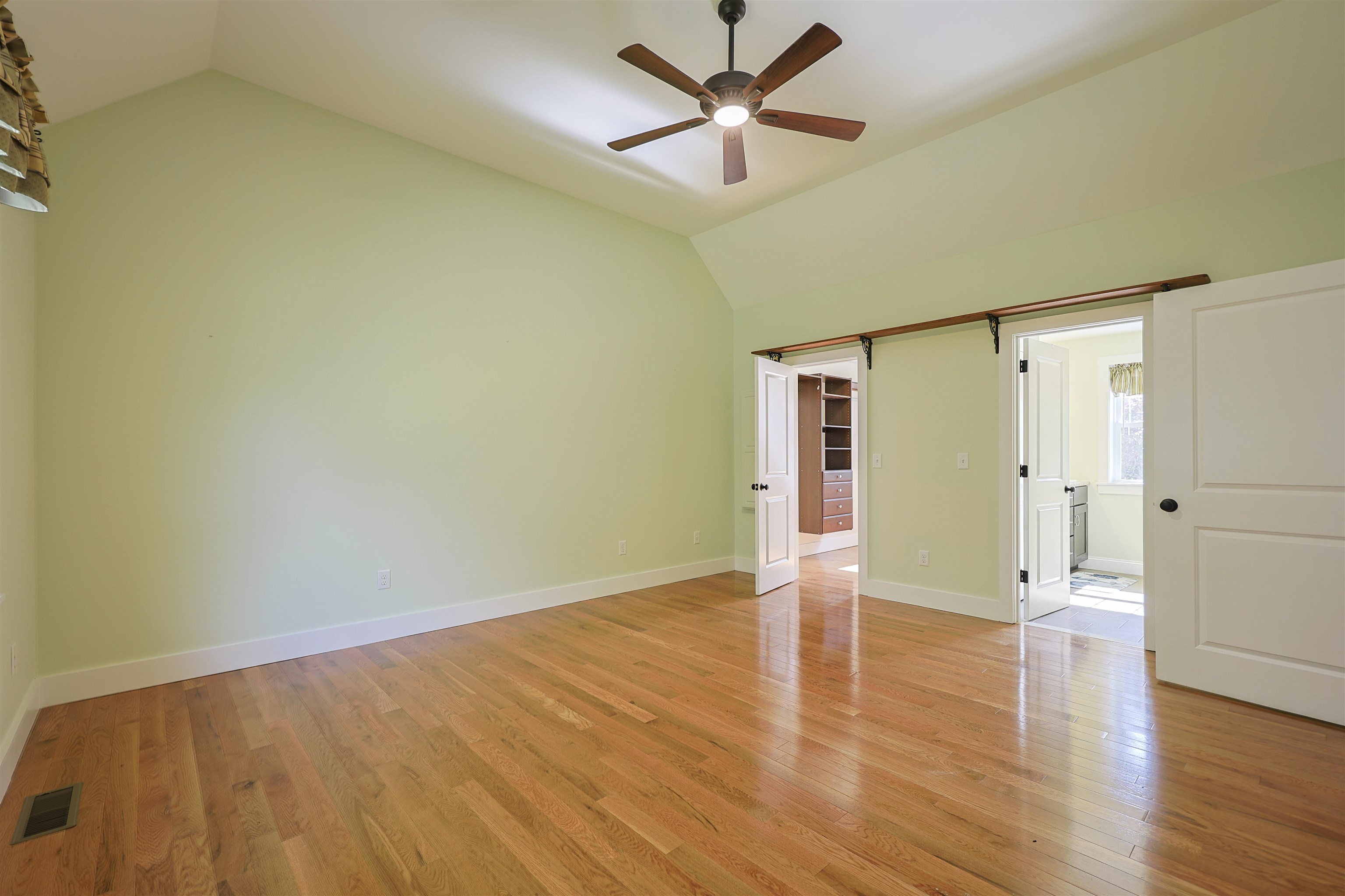 10 Hilliard Drive Property Photo 31