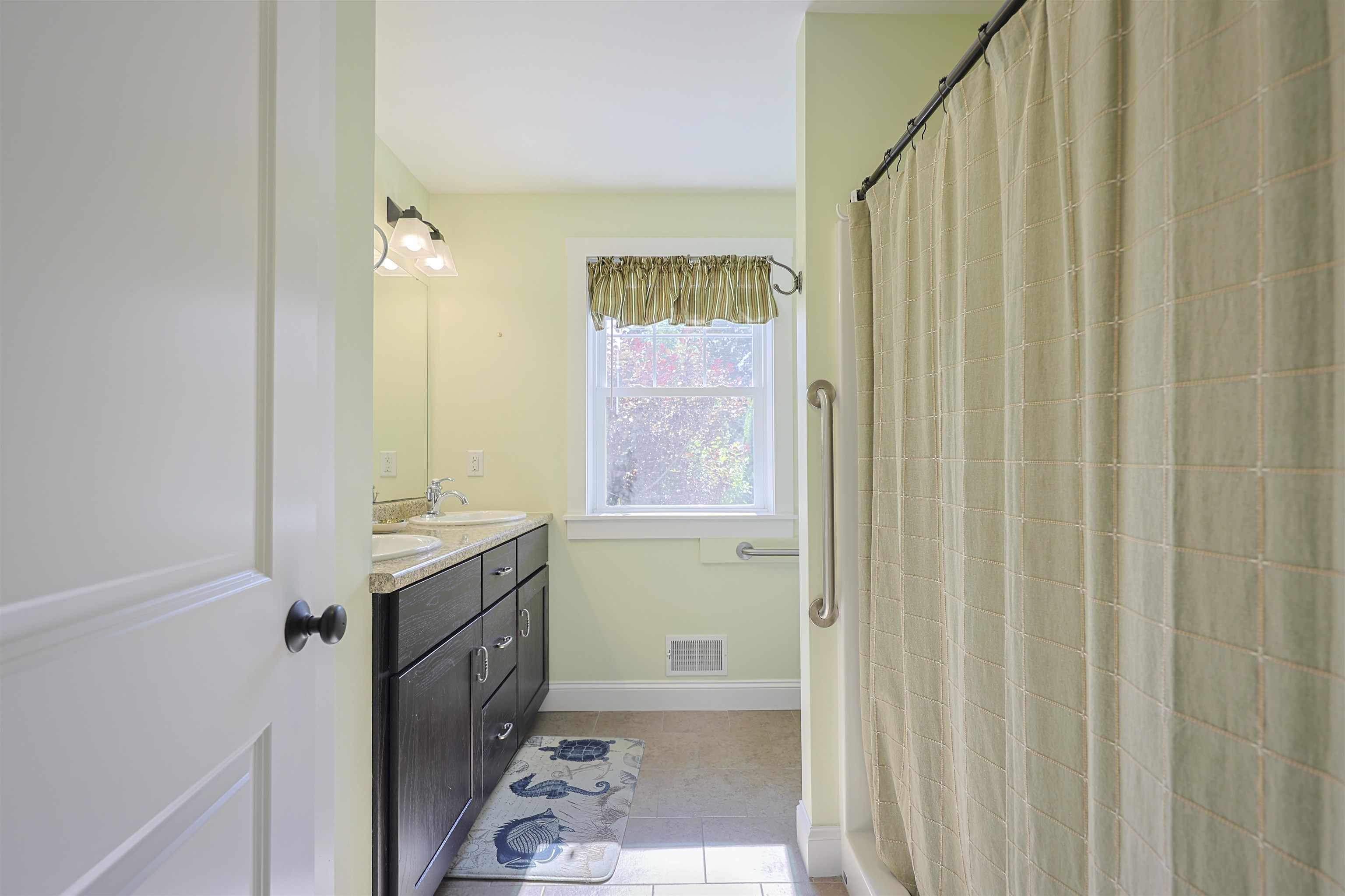 10 Hilliard Drive Property Photo 38