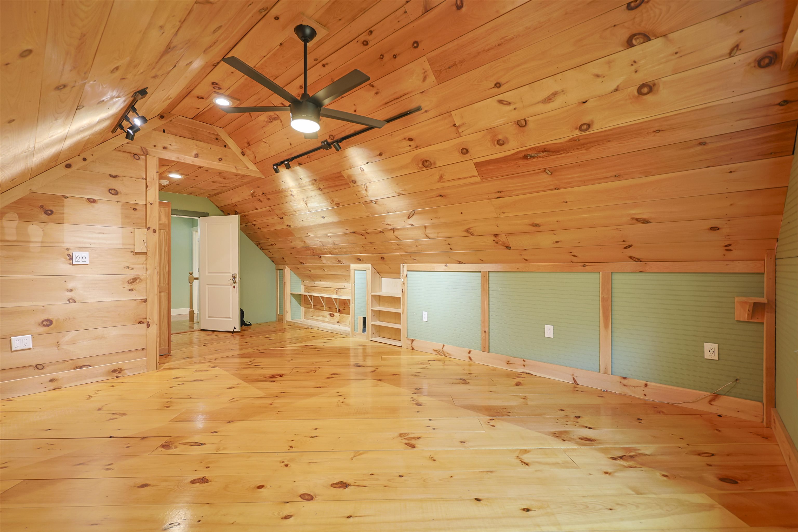 10 Hilliard Drive Property Photo 44