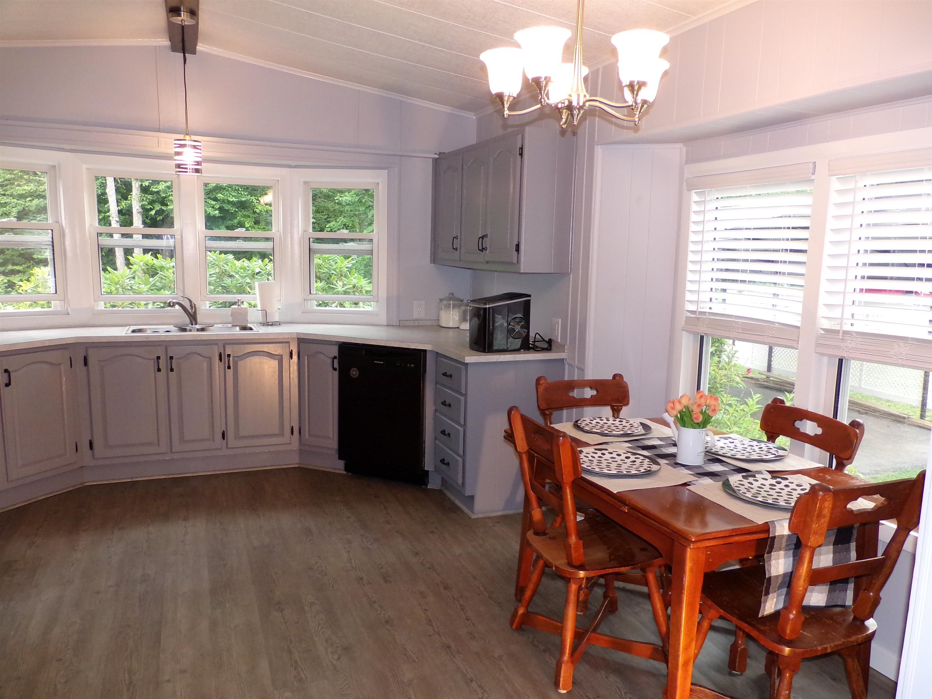 303 Old Lake Shore Road Property Photo 2