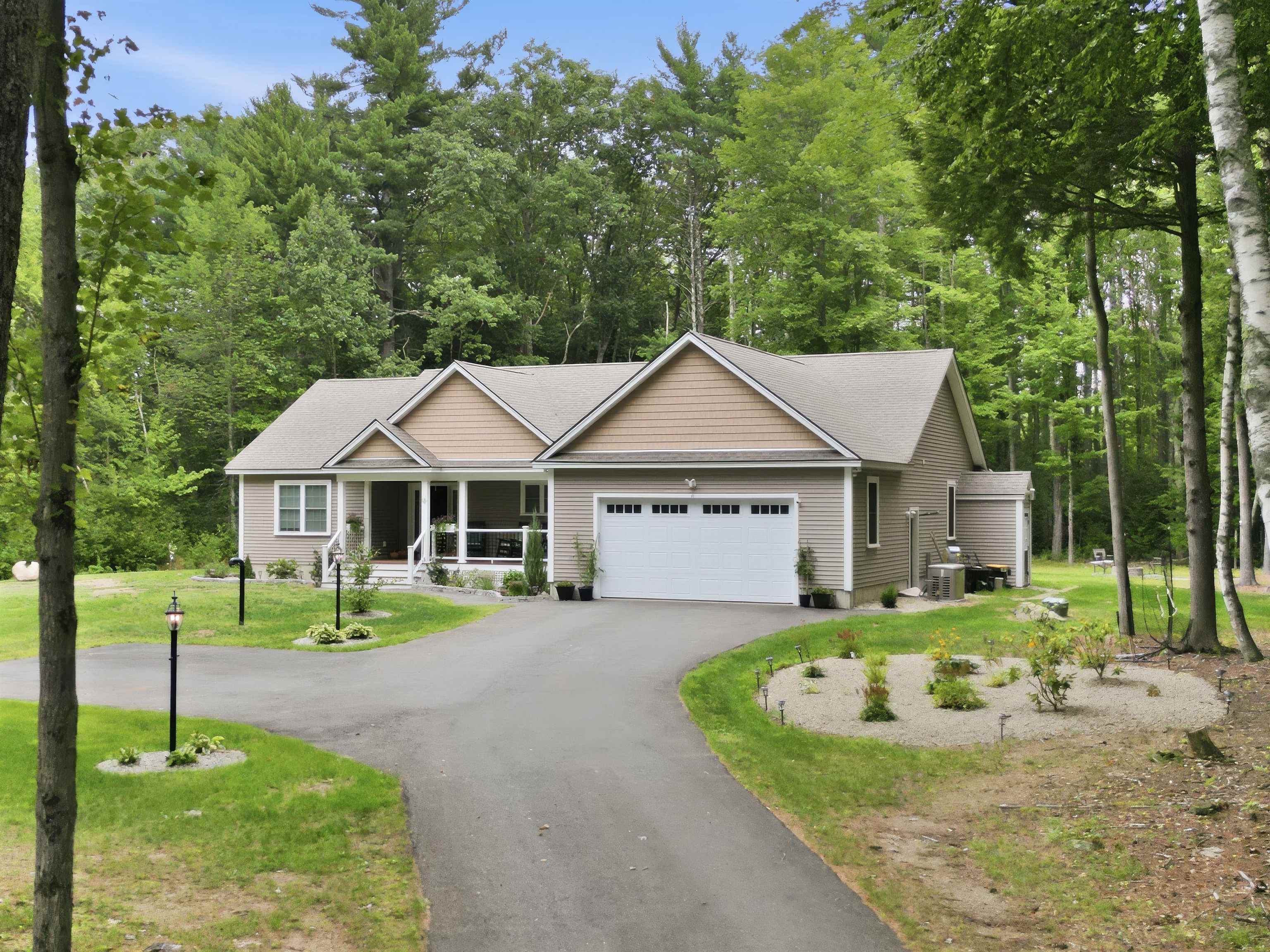 16 Regency Court Property Photo 1