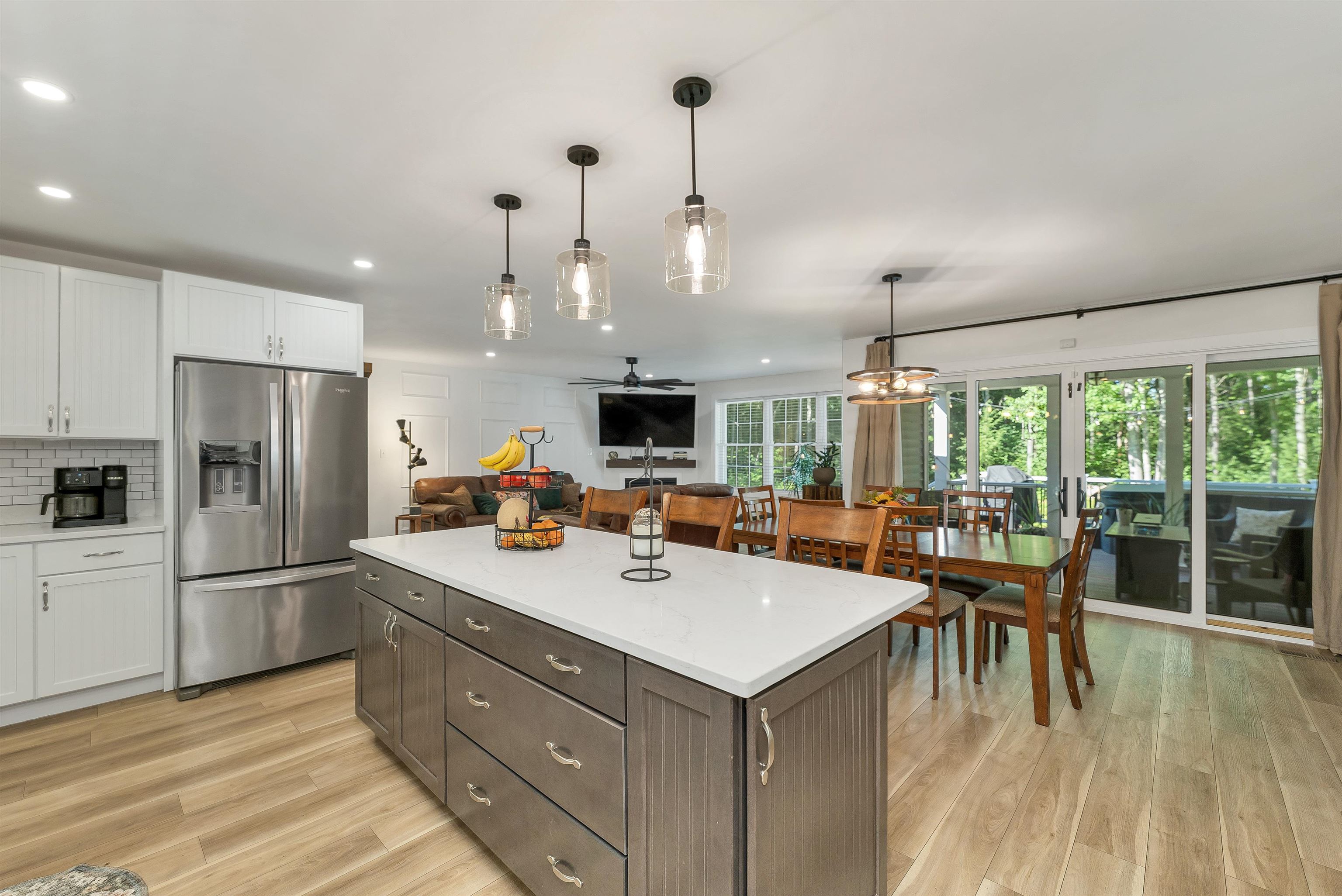 16 Regency Court Property Photo 5