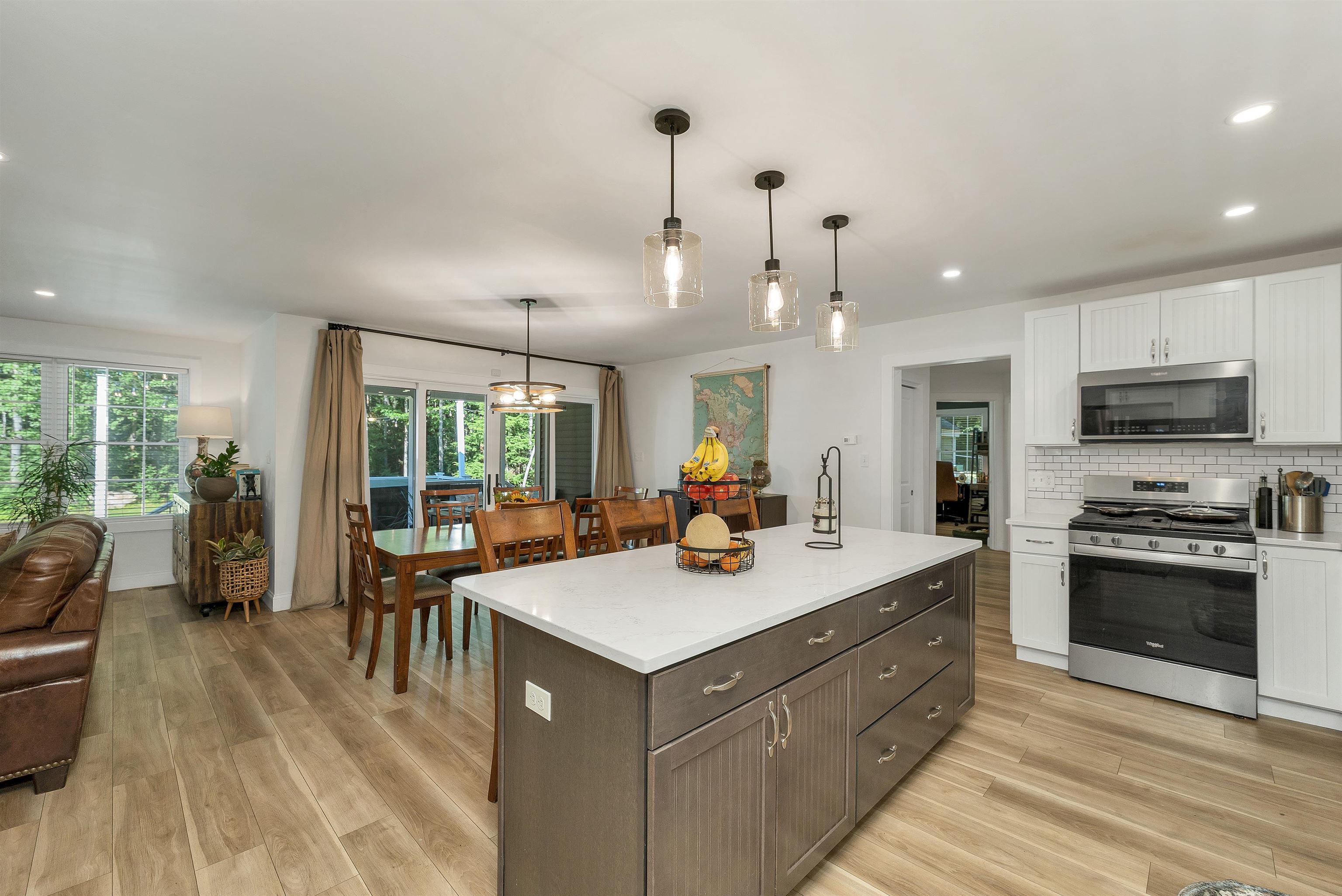 16 Regency Court Property Photo 9