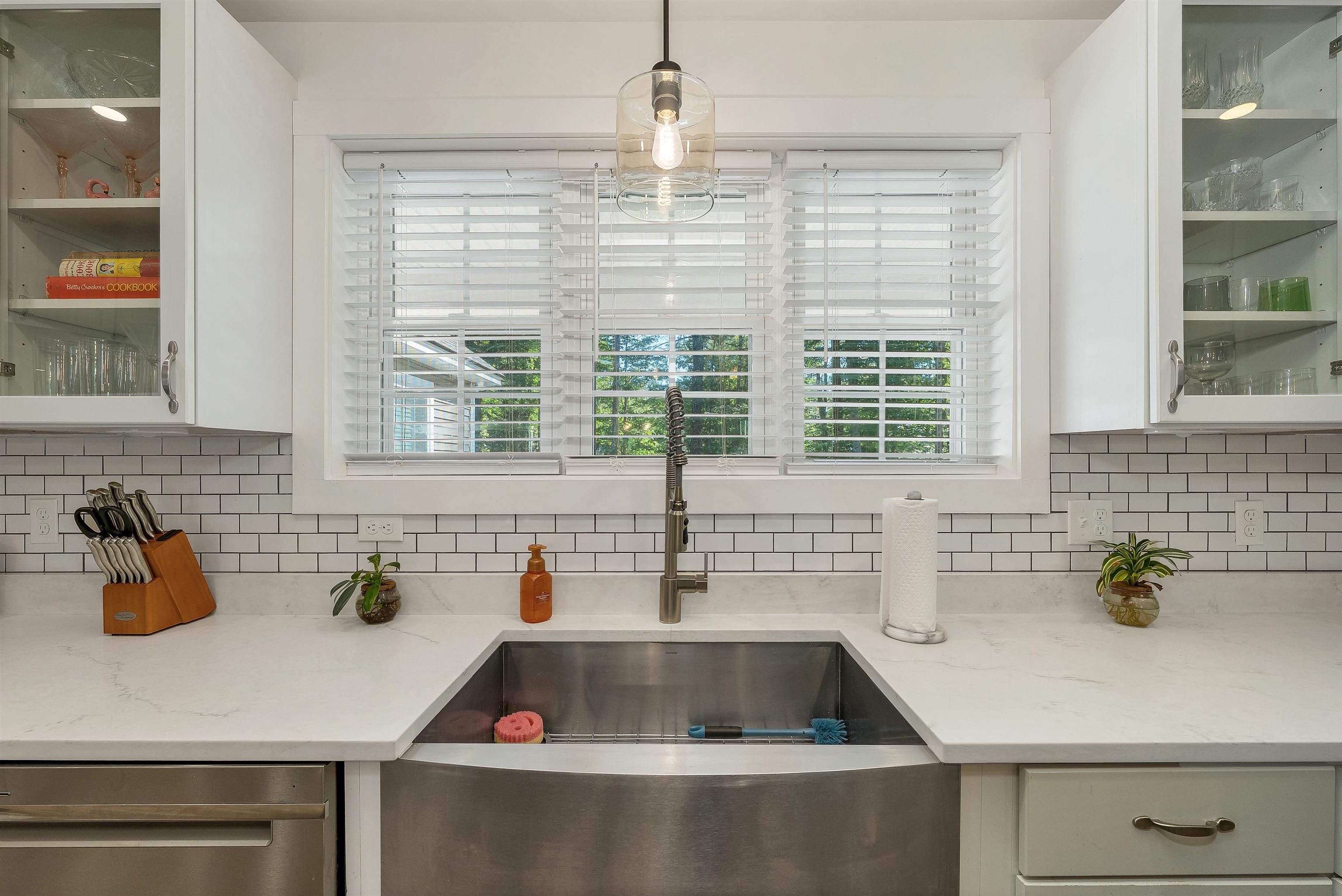 16 Regency Court Property Photo 10