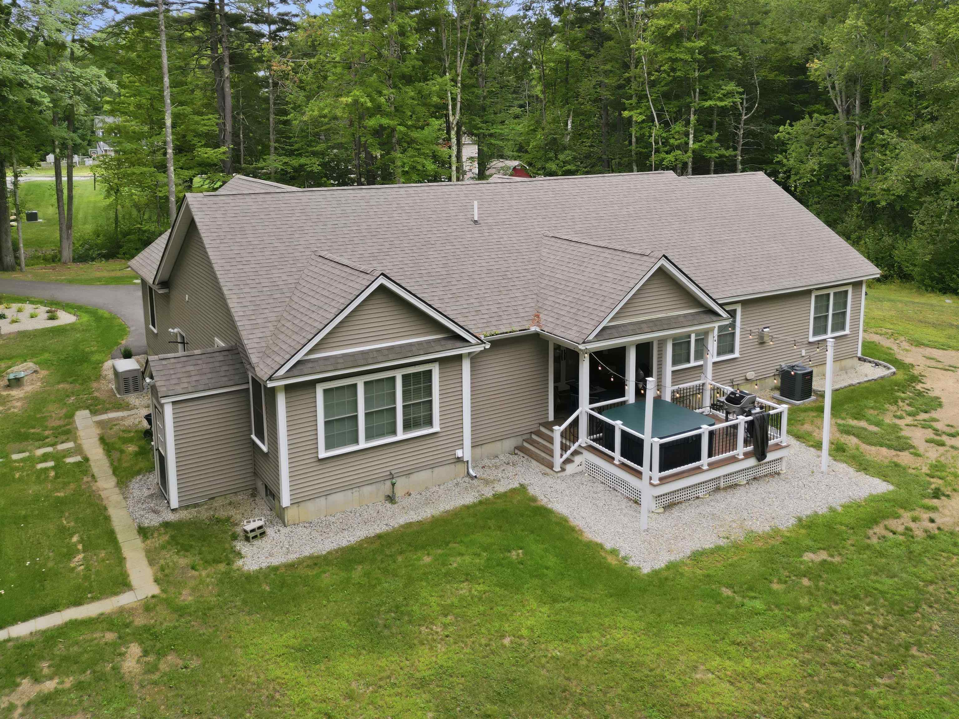 16 Regency Court Property Photo 18