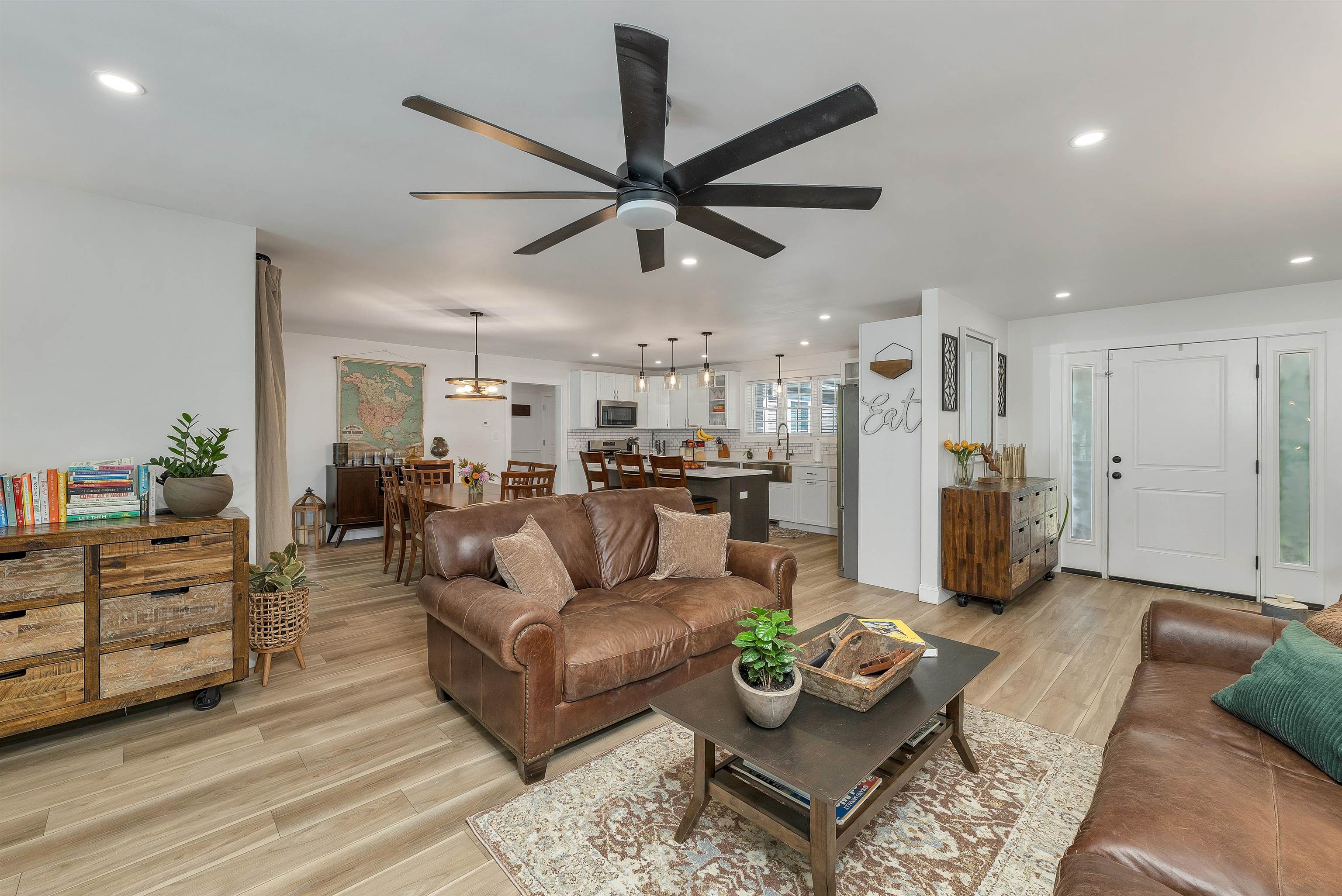 16 Regency Court Property Photo 23