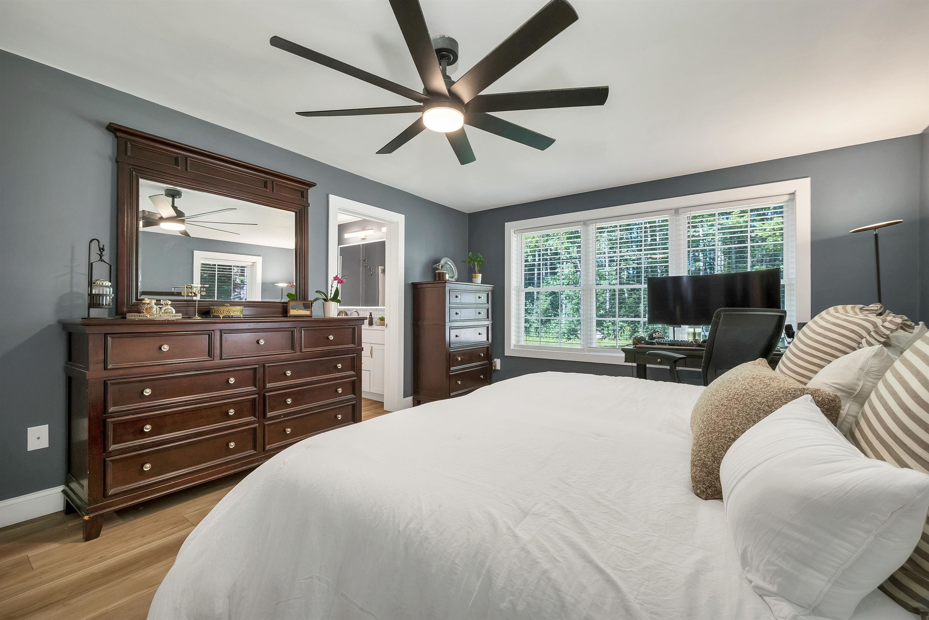 16 Regency Court Property Photo 24
