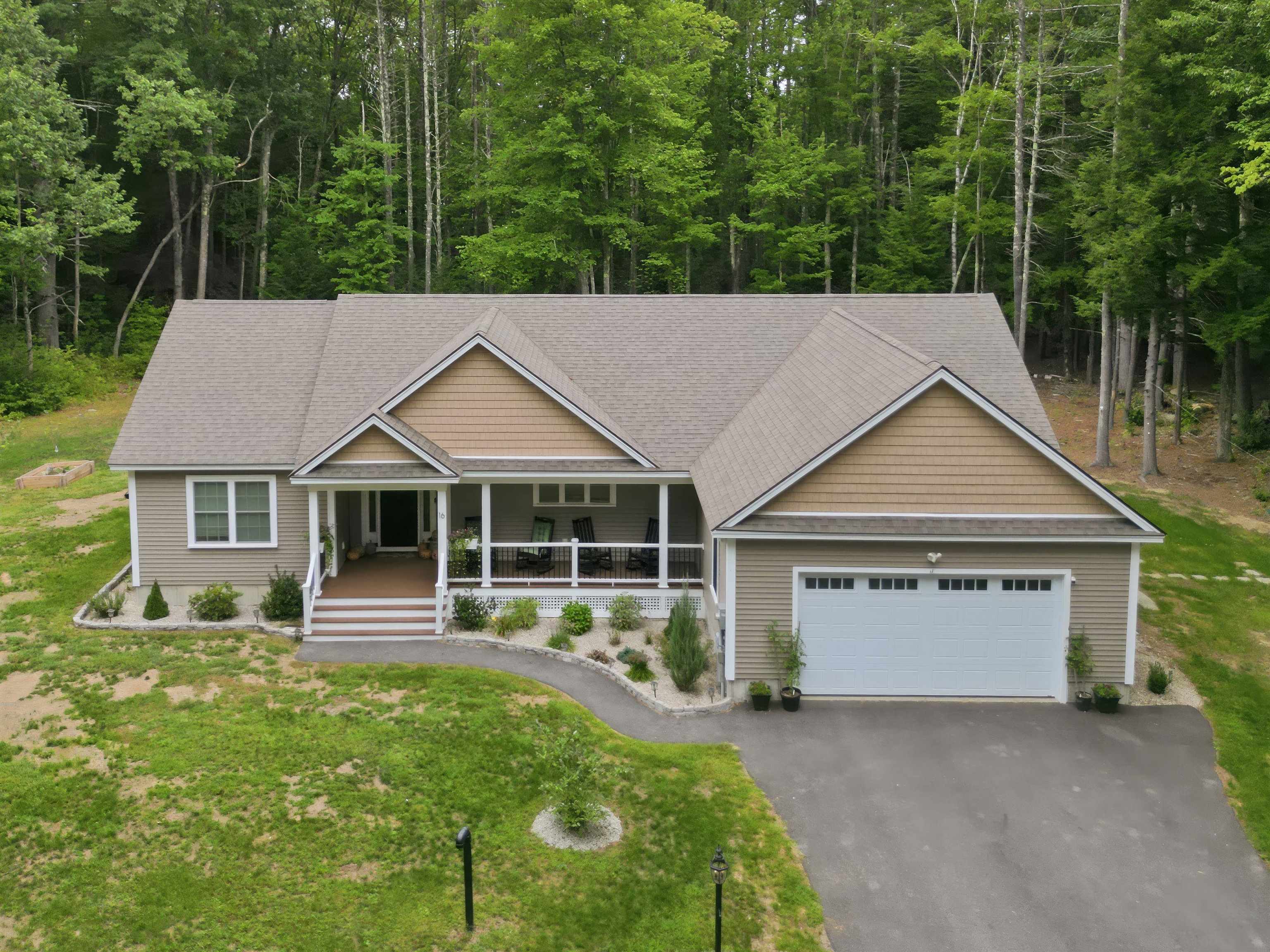 16 Regency Court Property Photo 31