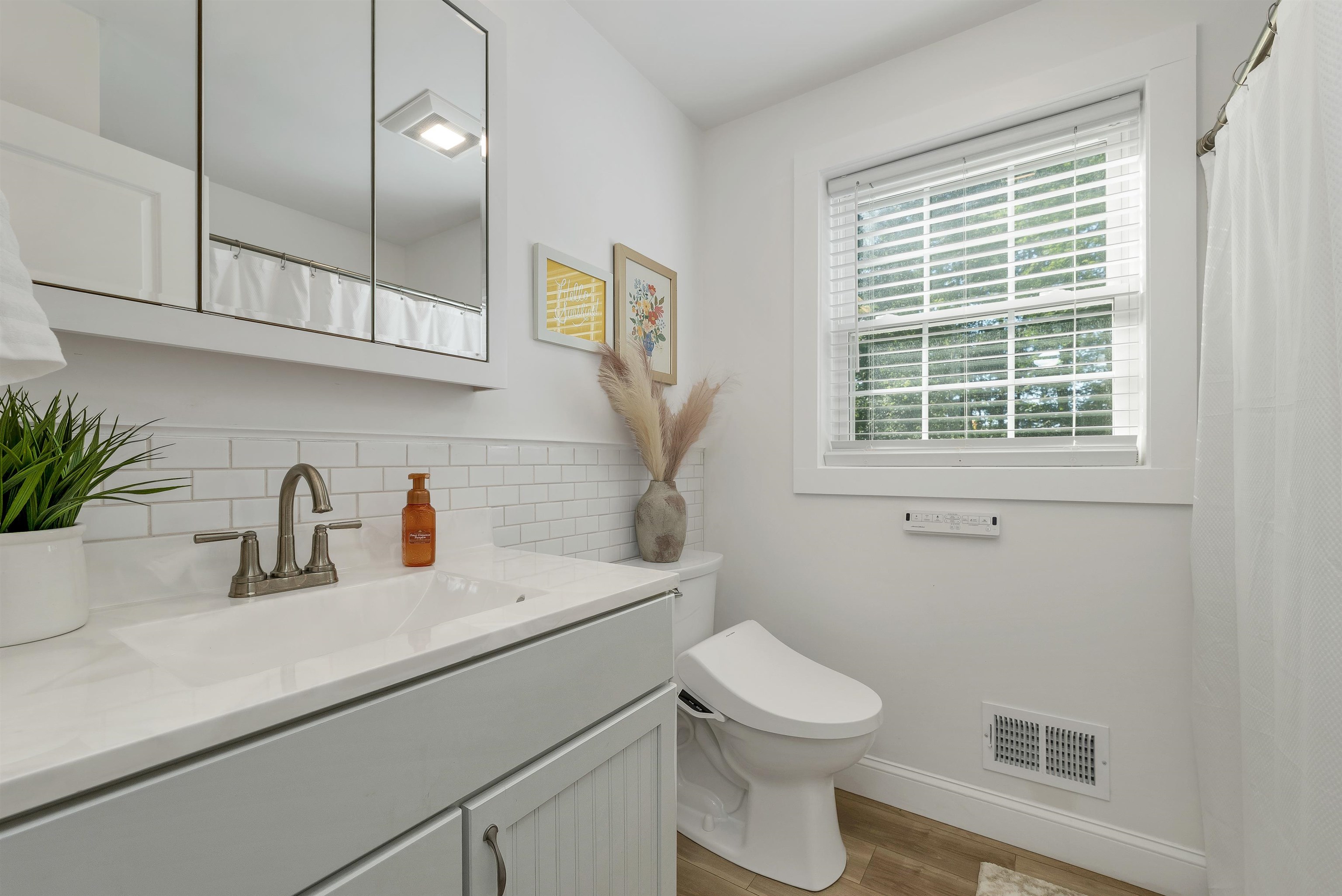 16 Regency Court Property Photo 38