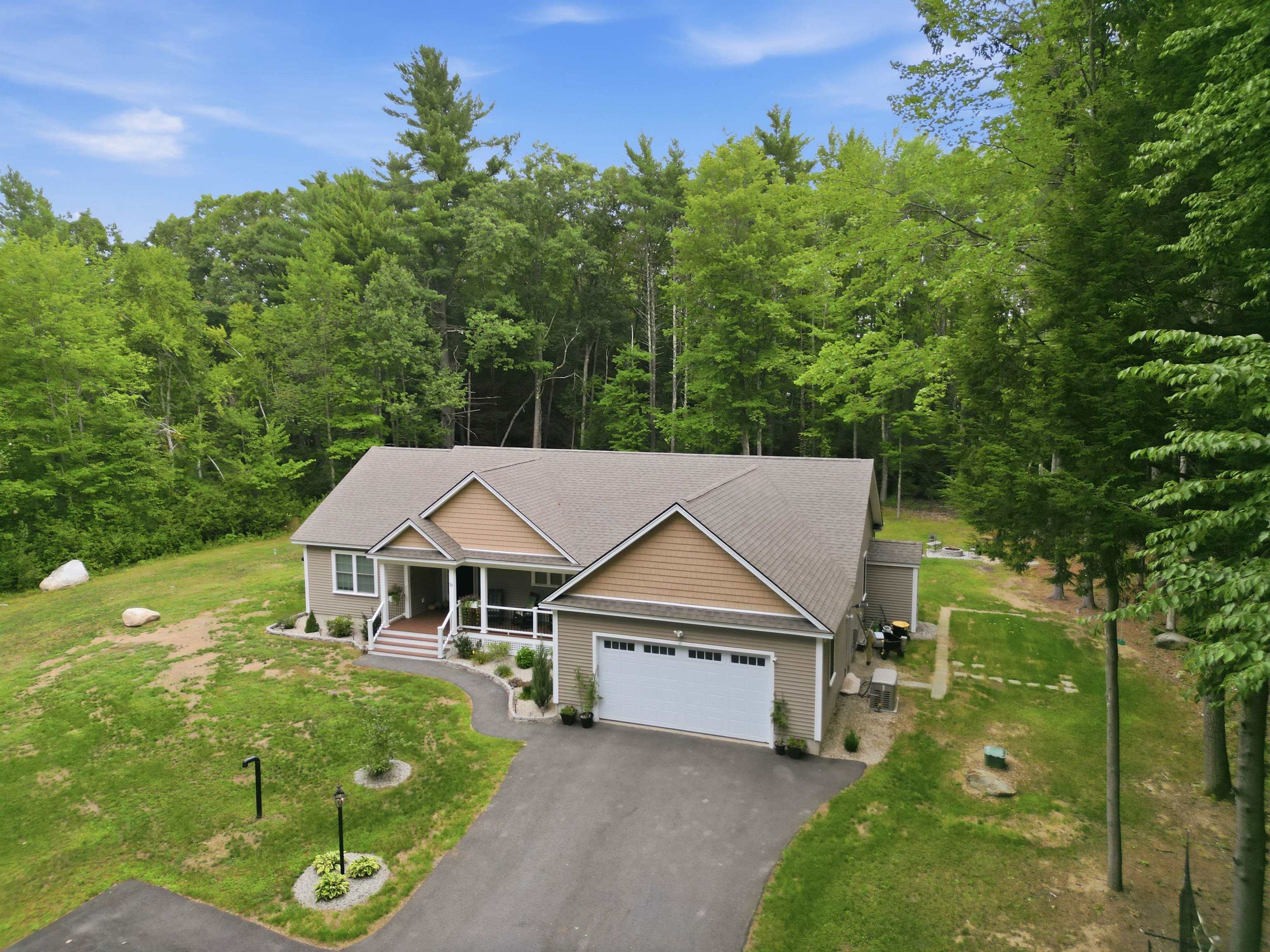 16 Regency Court Property Photo 44