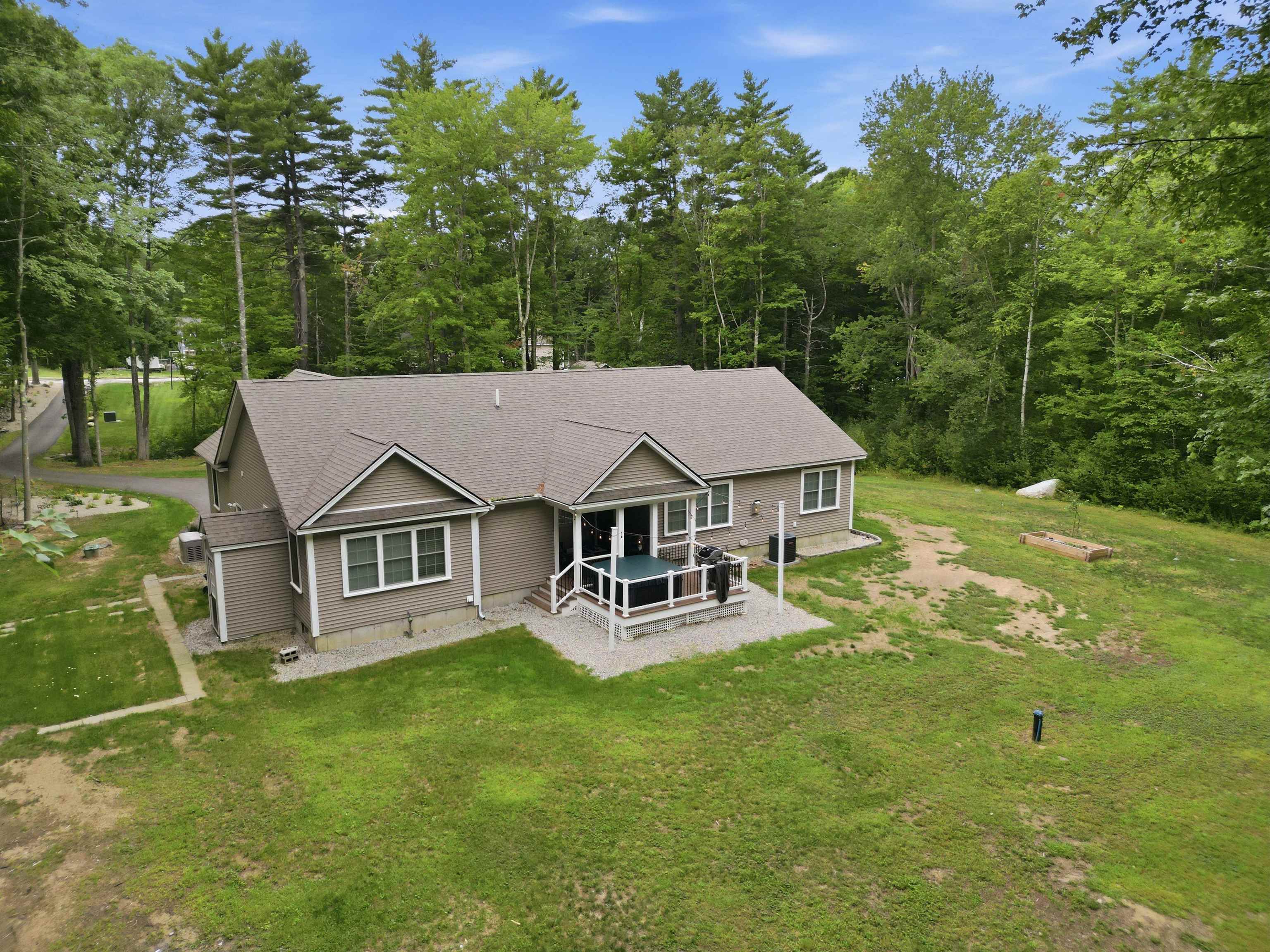 16 Regency Court Property Photo 47