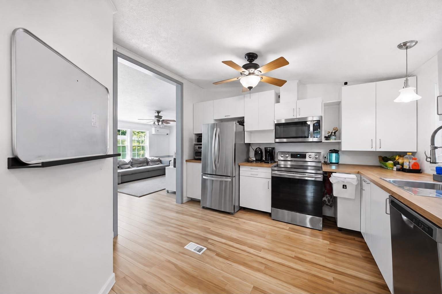 6 Marilyn Drive Property Photo 2